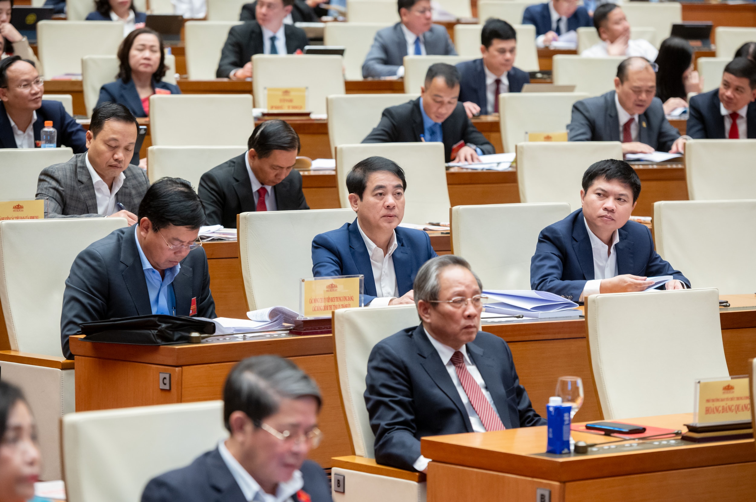 Description: Anh-tin-bai