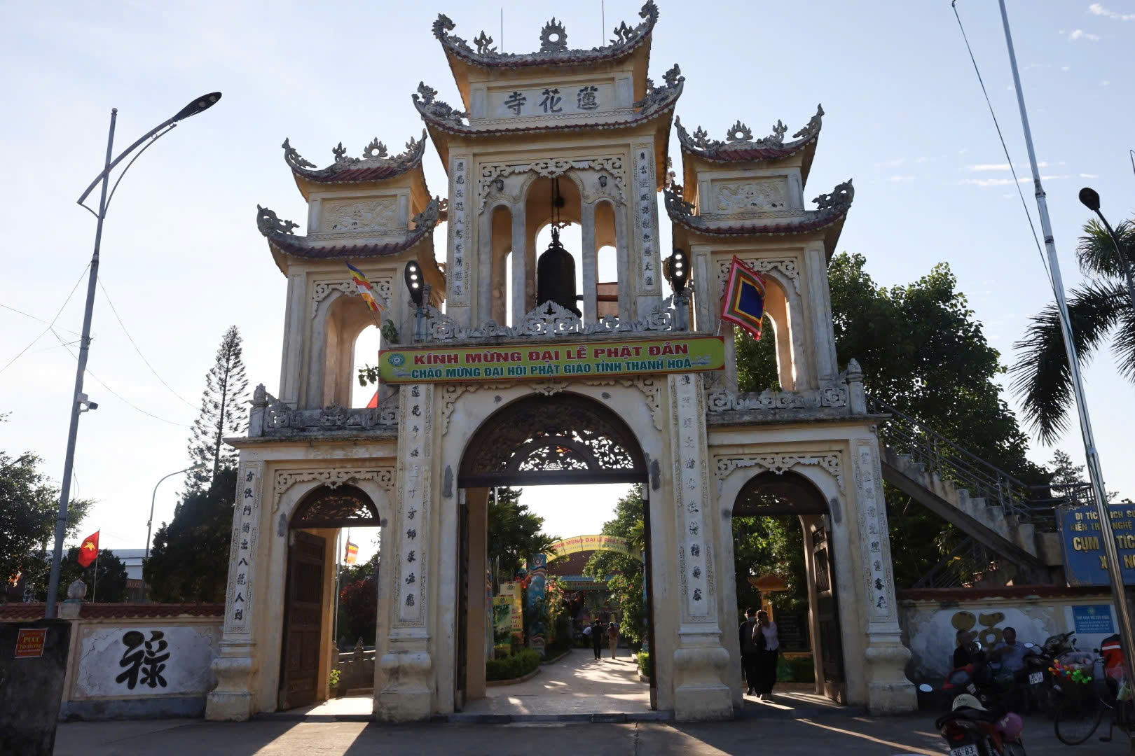 Anh-tin-bai