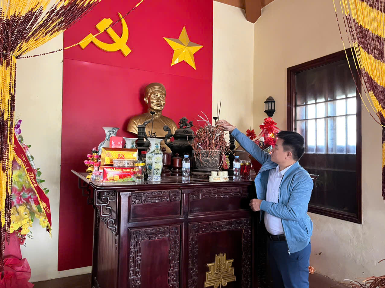 Anh-tin-bai
