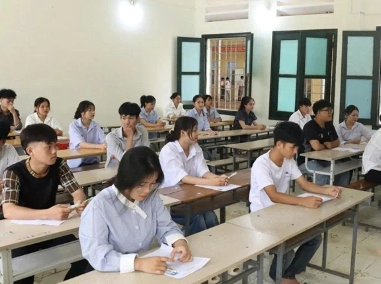 Anh-tin-bai