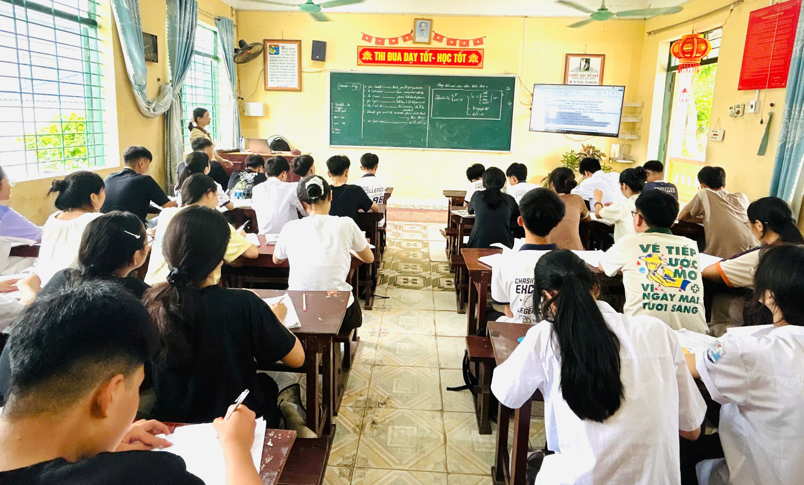 Anh-tin-bai
