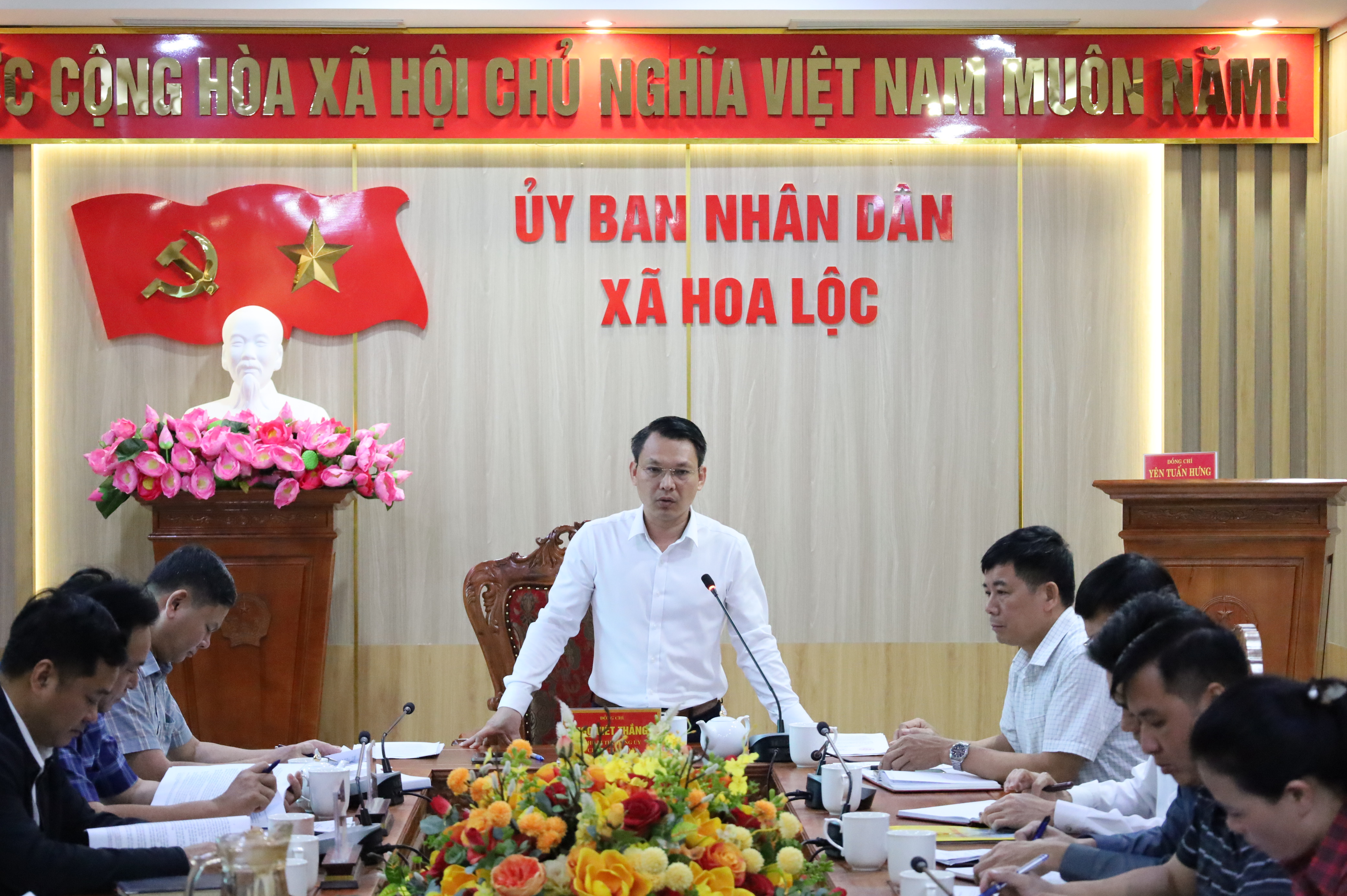 Anh-tin-bai