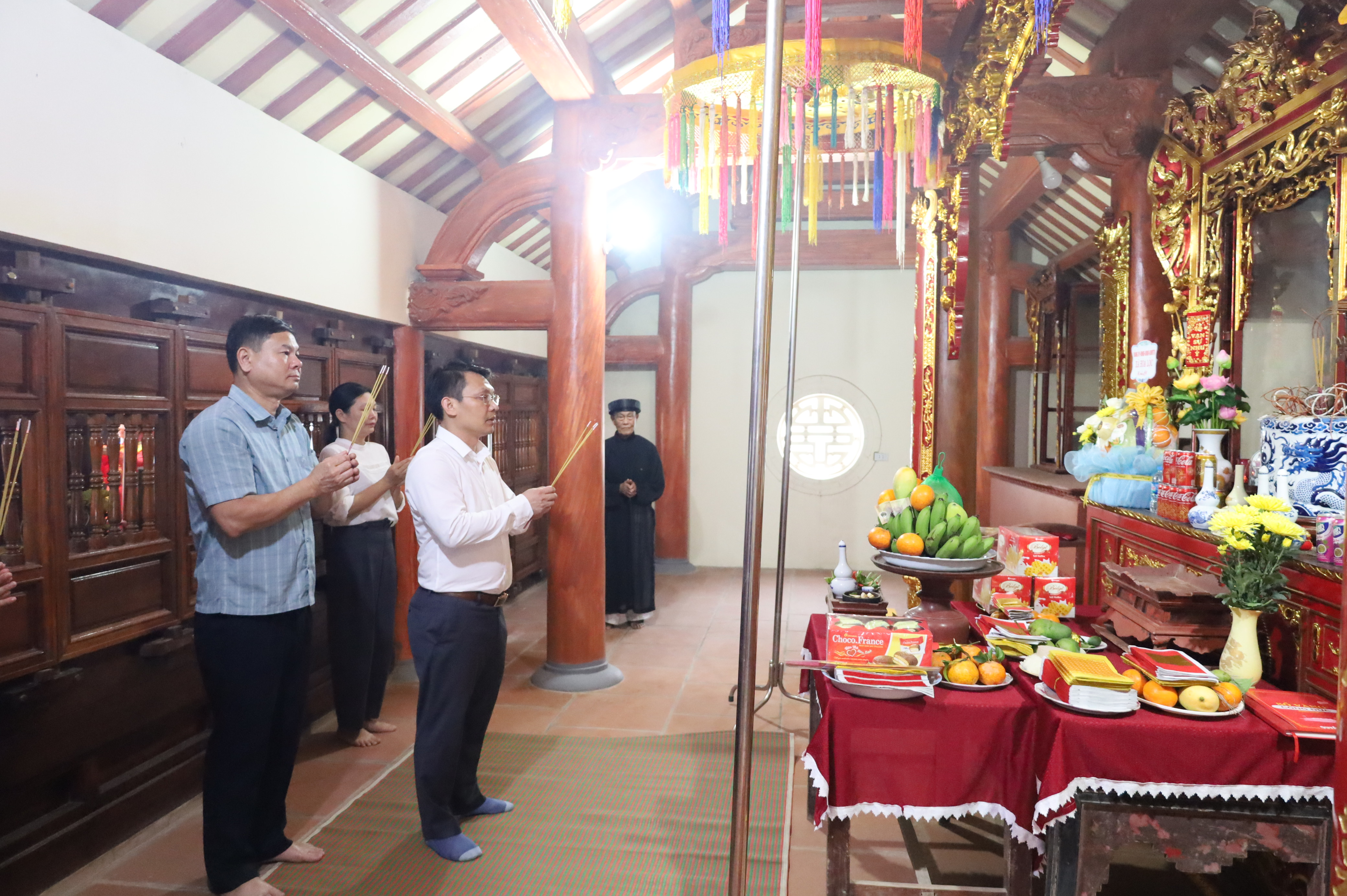 Anh-tin-bai