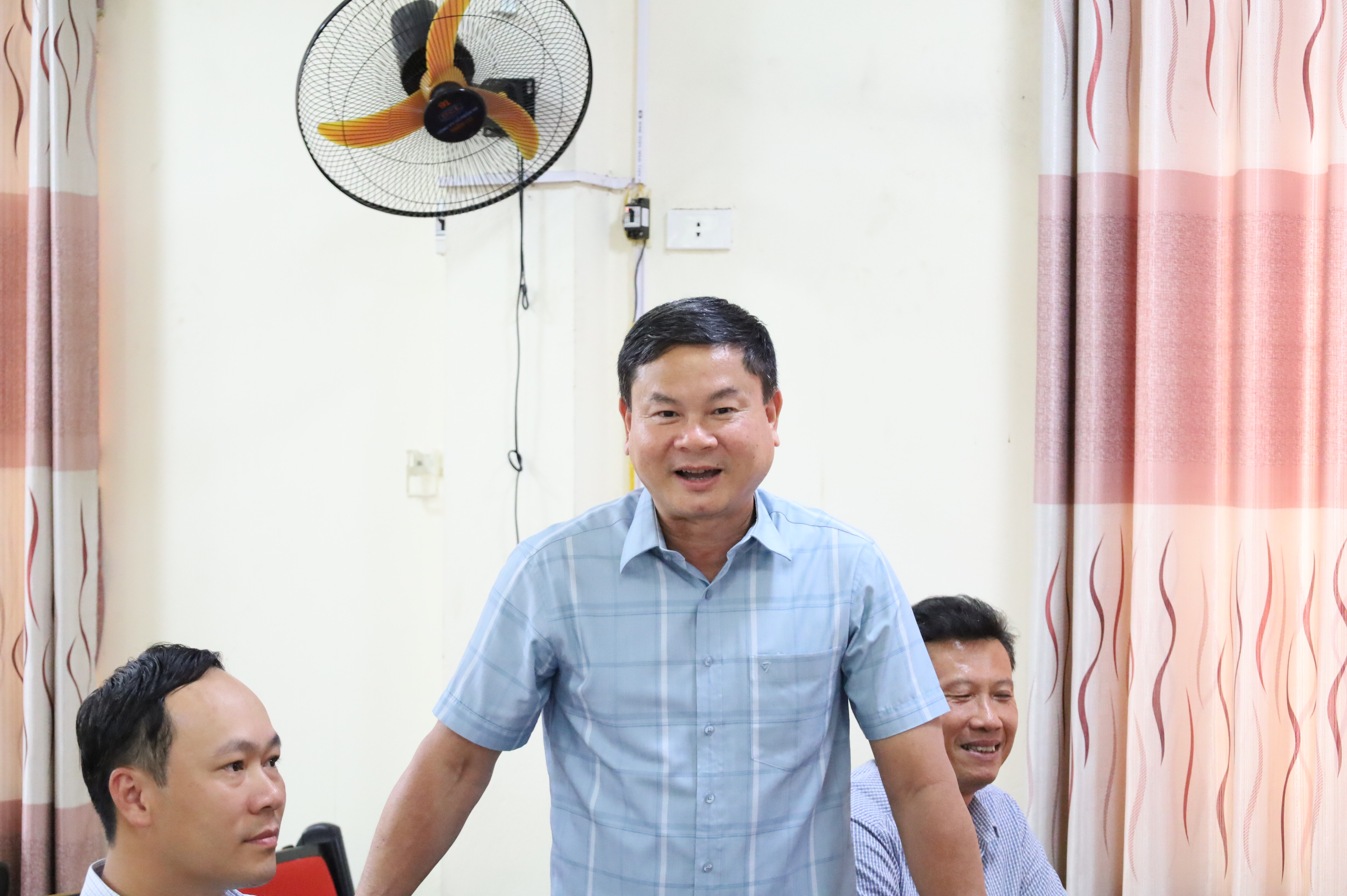 Anh-tin-bai