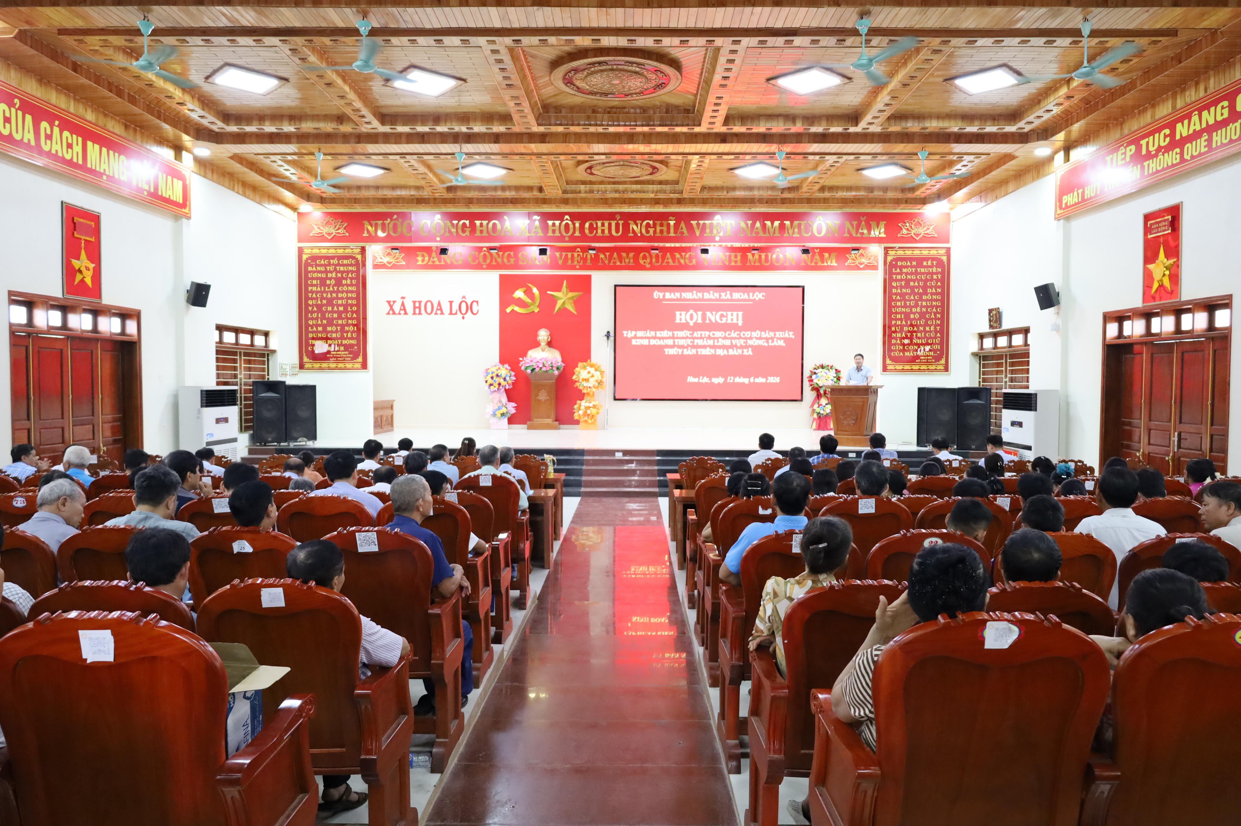 Hoa Lộc tăng cường phổ biến kiến thức vệ sinh an toàn thực phẩm cho các cơ sở sản xuất, kinh doanh trên địa bàn xã