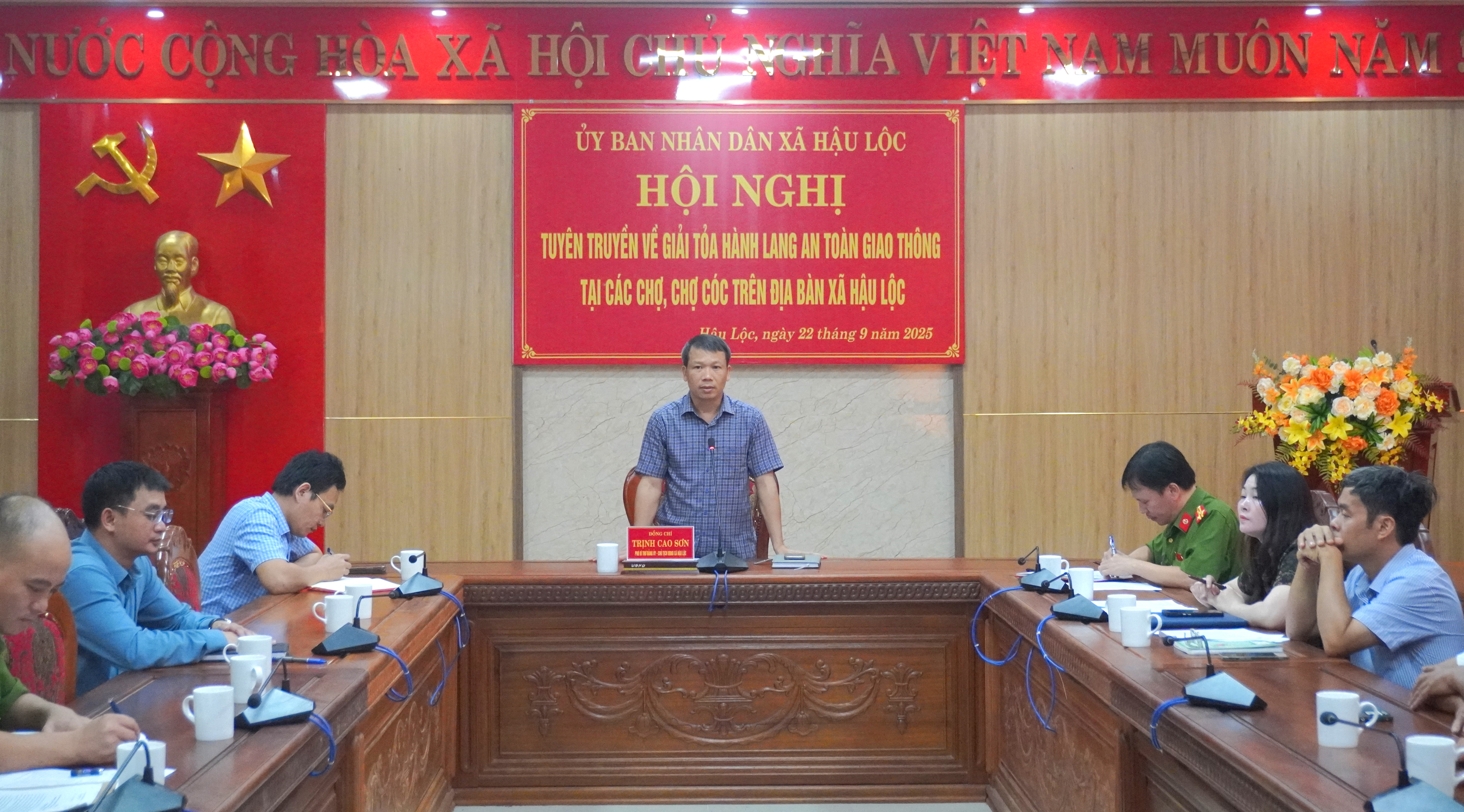 Hậu Lộc tổ chức Hội nghị tuyên truyền giải tỏa hành lang an toàn giao thông các chợ trên địa bàn