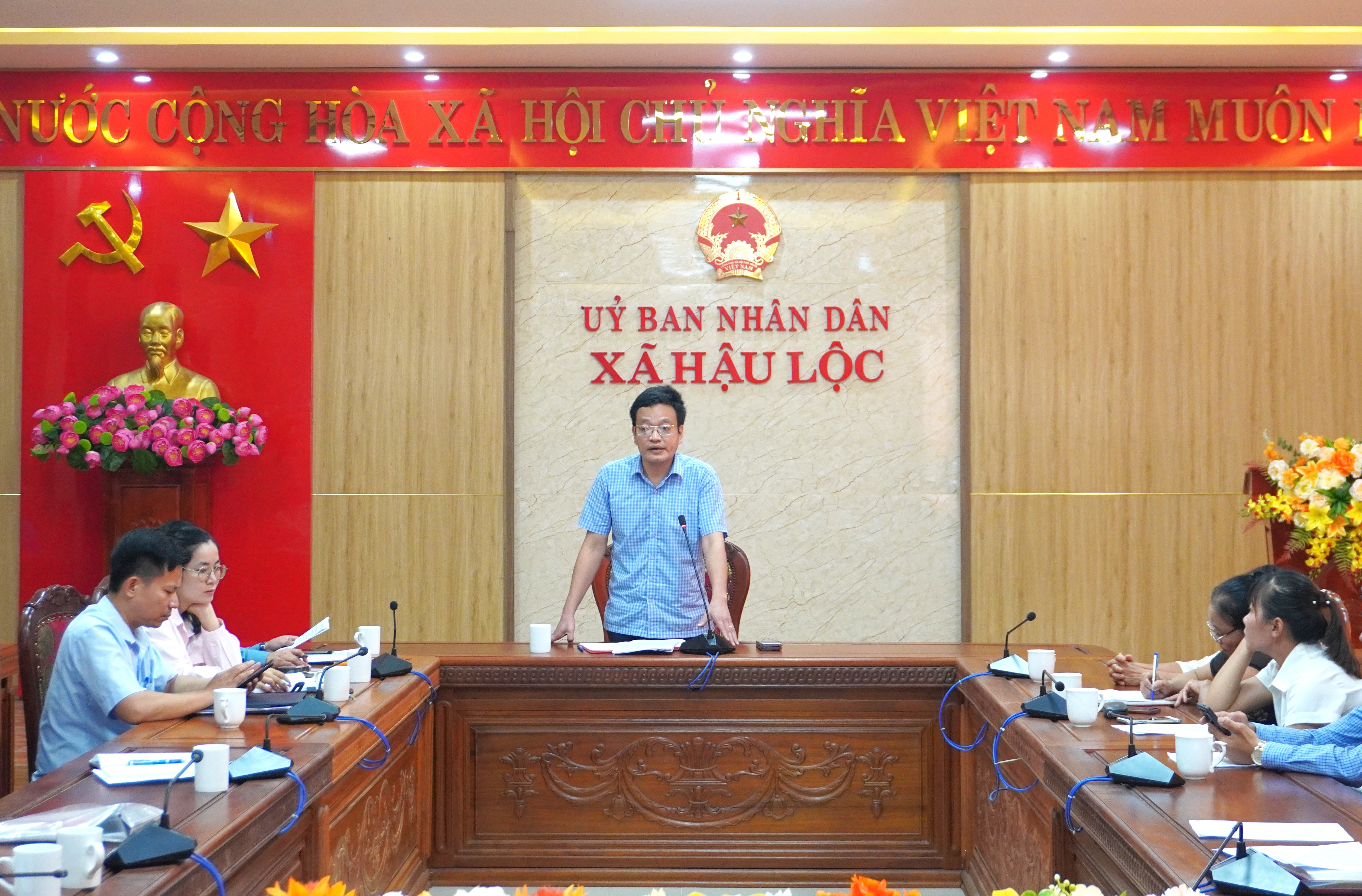 Đồng chí Nguyễn Nhật Vũ – P.Chủ tịch UBND xã chủ trì hội nghị tăng cường công tác pháp phòng, chống dịch tả lợn Châu Phi
