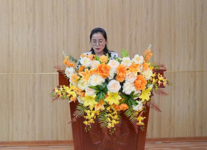 Ảnh có chứa Cắm hoa, Nghề bán hoa, Hoa cắt cắm, Thiết kế hoa cỏ