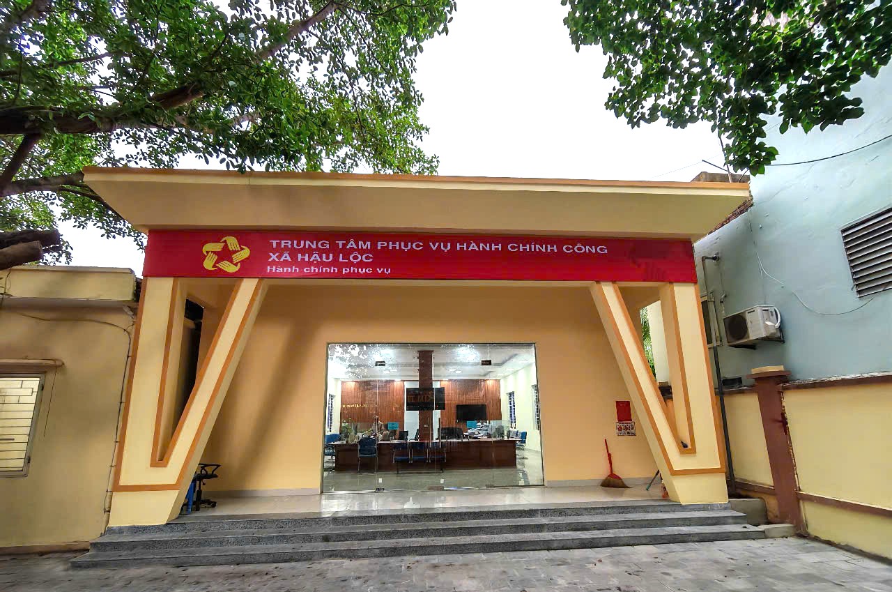 Thông tin cán bộ, công chức, viên chức làm việc tại Trung tâm Phục vụ hành chính công xã Hậu Lộc.