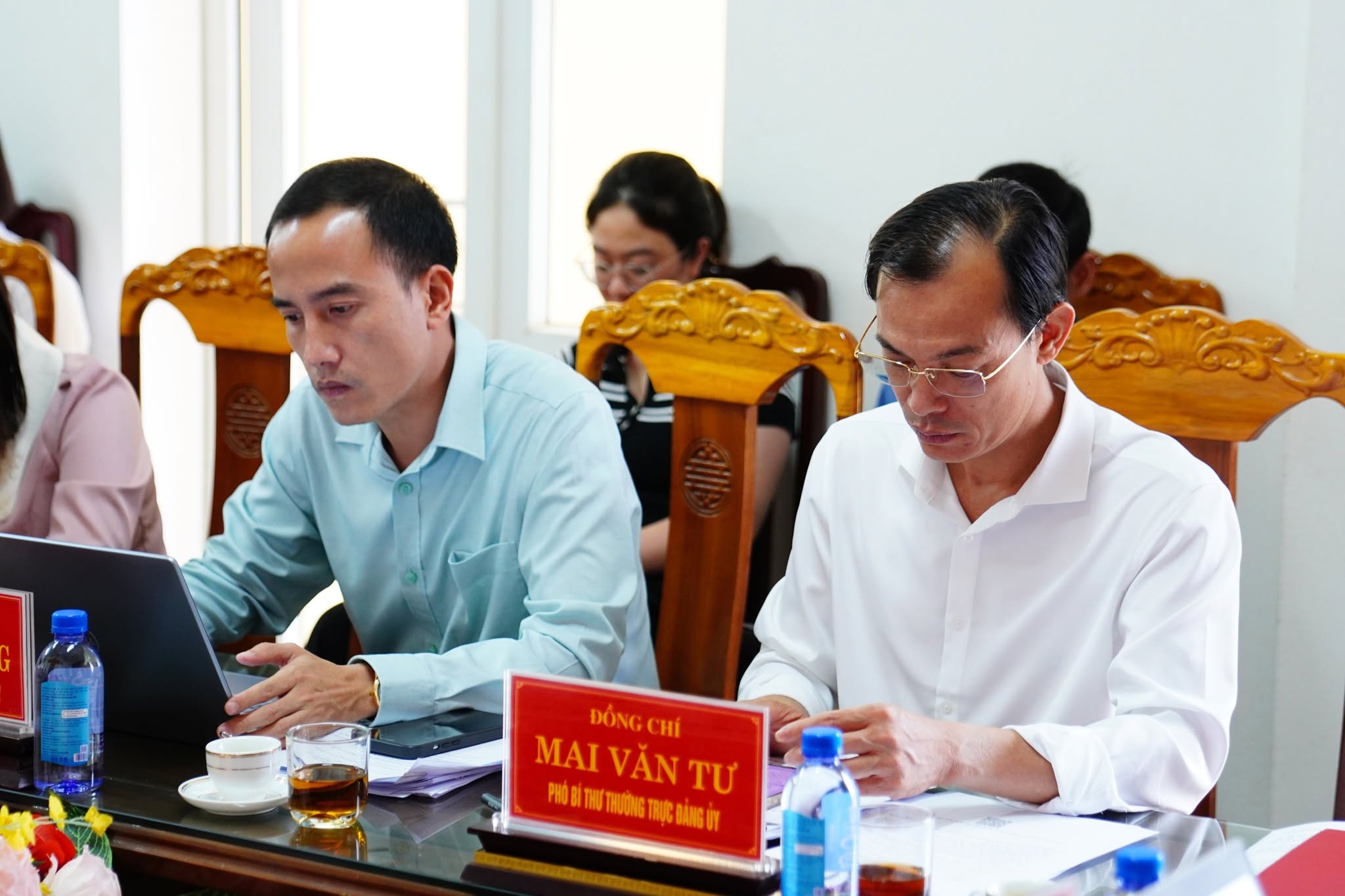 Anh-tin-bai