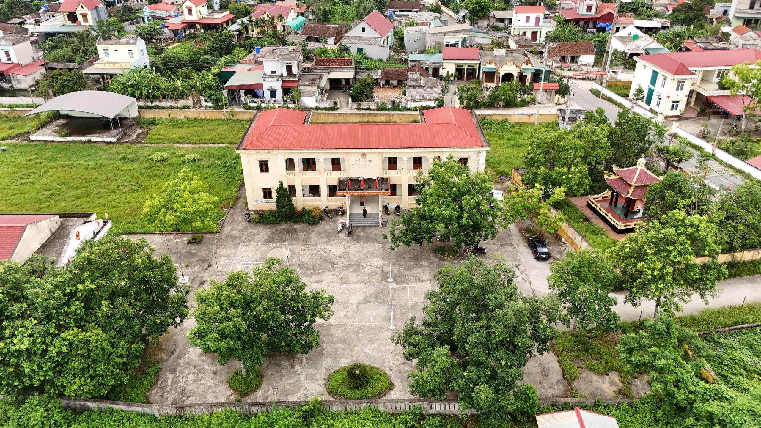 Anh-tin-bai