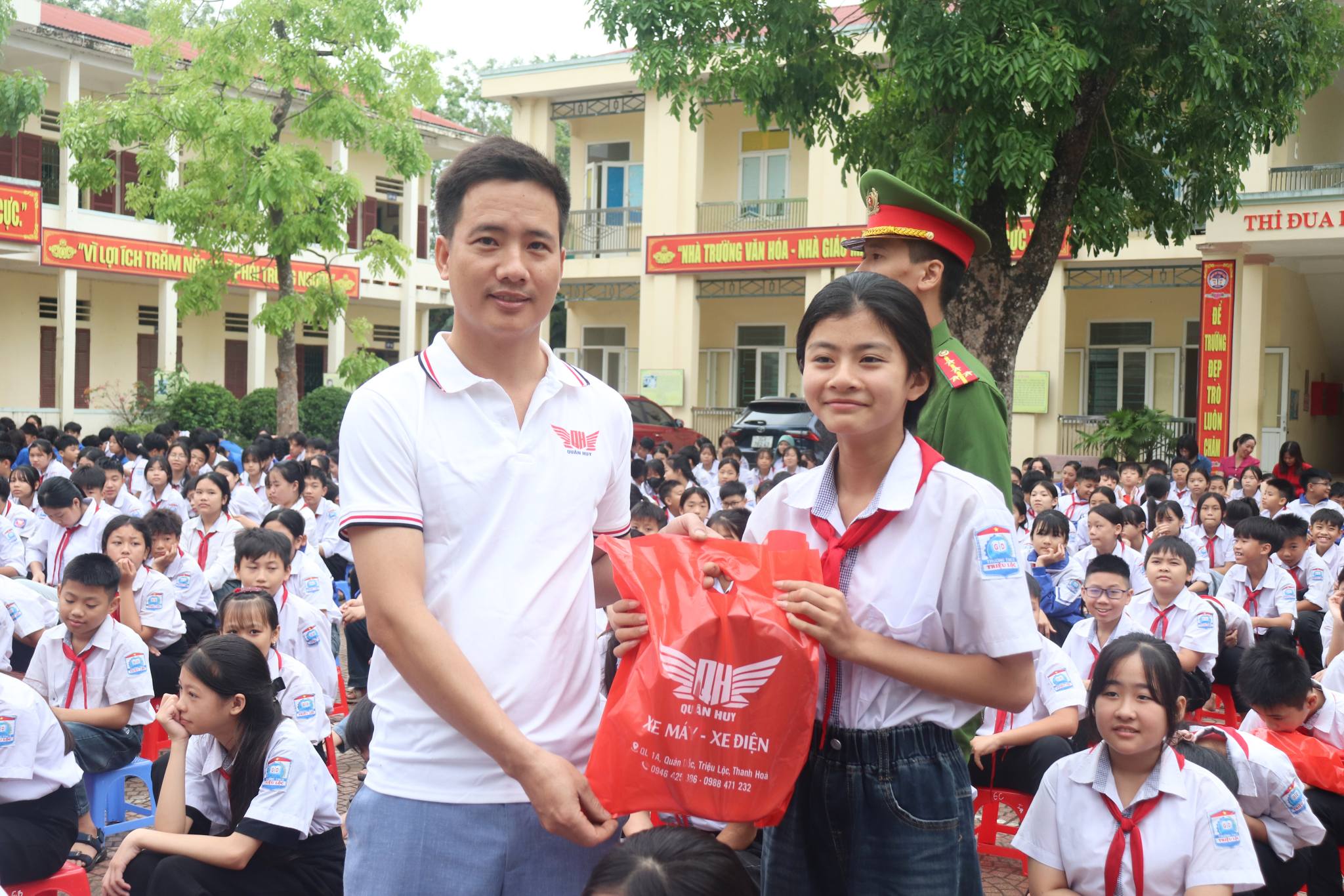 Anh-tin-bai