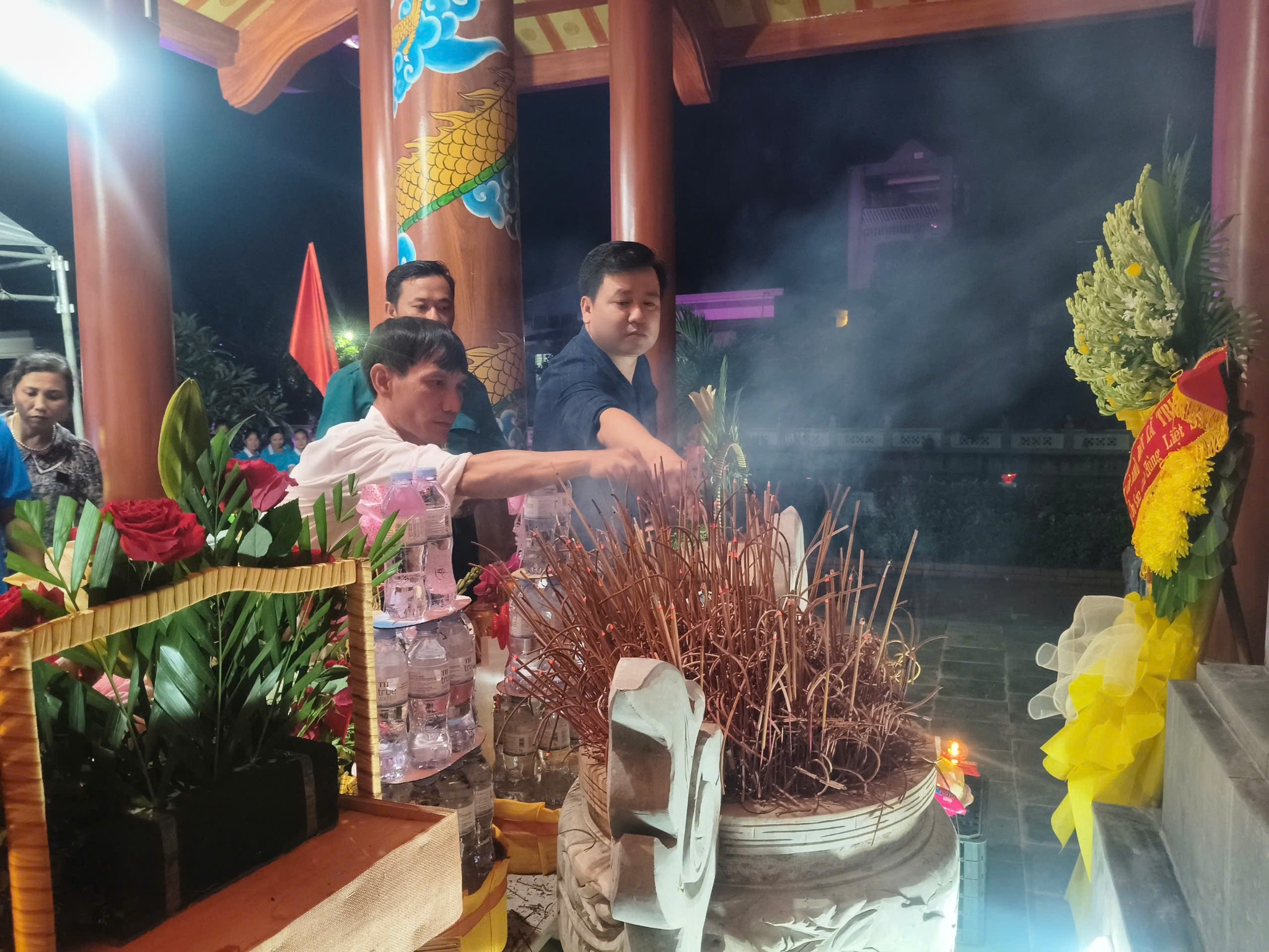 Anh-tin-bai