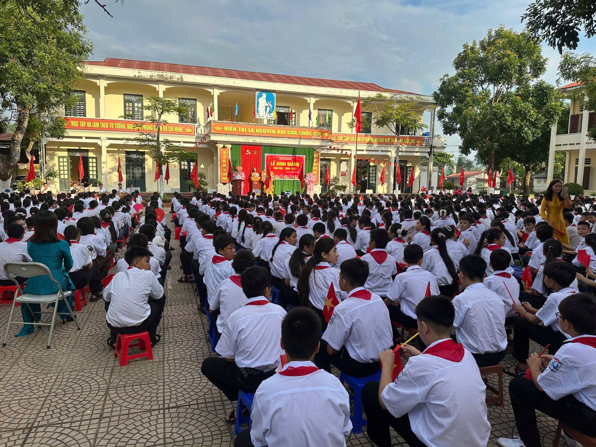 Anh-tin-bai