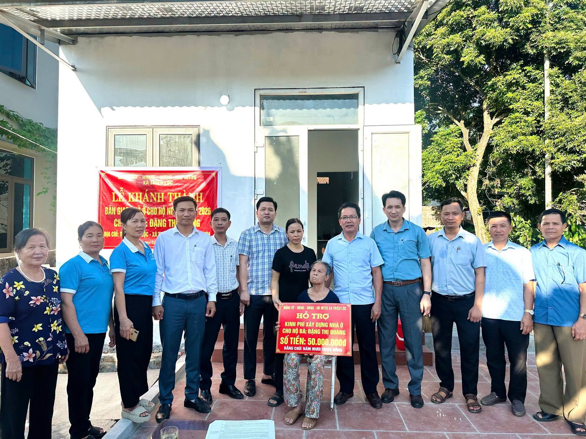 TRAO TIỀN HỖ TRỢ XÂY DỰNG NHÀ ĐẠI ĐOÀN KẾT CHO HỘ GIA ĐÌNH TRÊN ĐỊA BÀN XÃ TRIỆU LỘC NĂM 2026