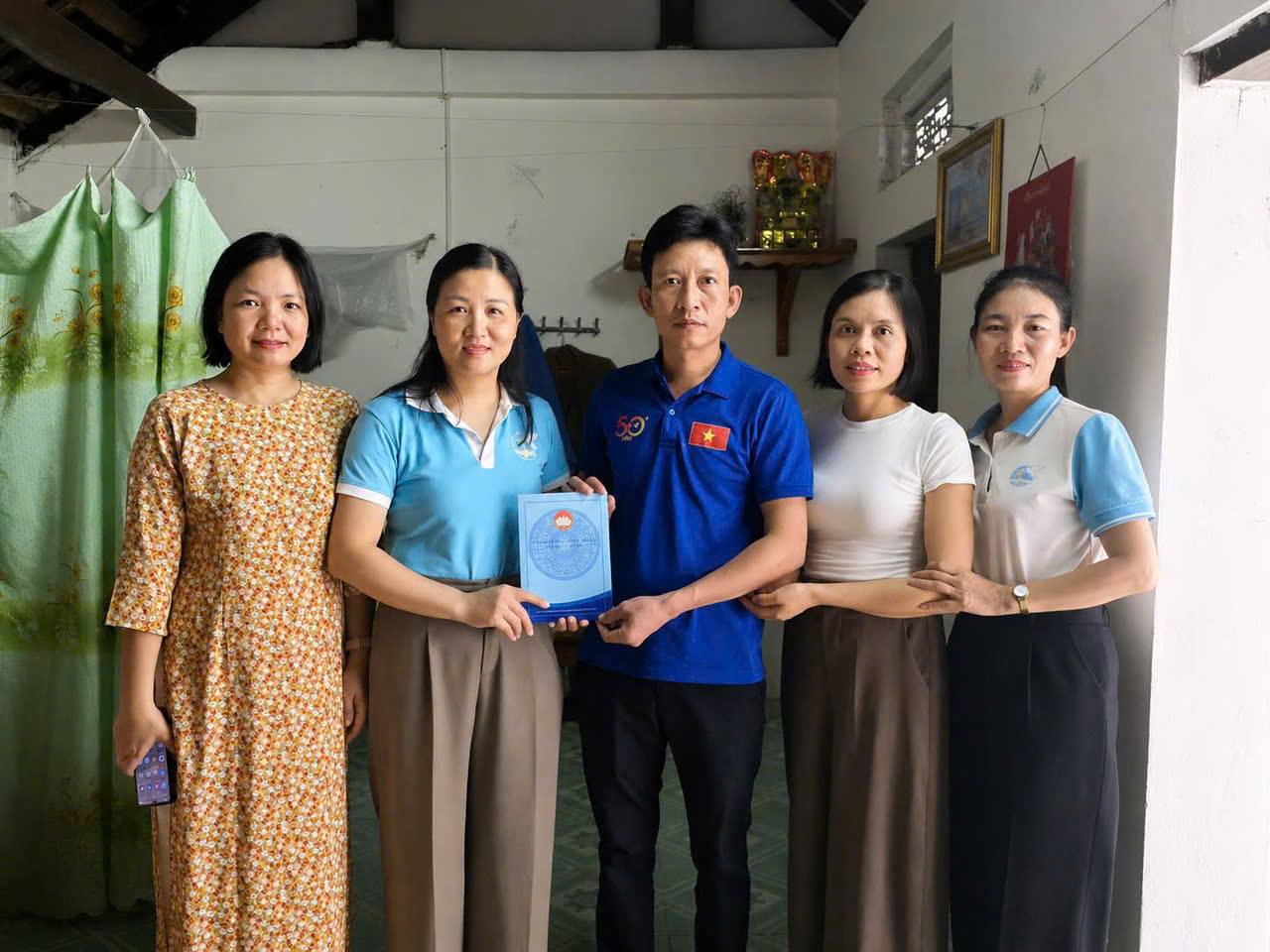 Anh-tin-bai