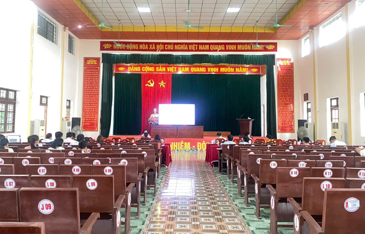 Phường Quảng Phú tổ chức Hội nghị tập huấn rà soát hộ nghèo, hộ cận nghèo và xác định hộ có mức sống trung bình năm 2026