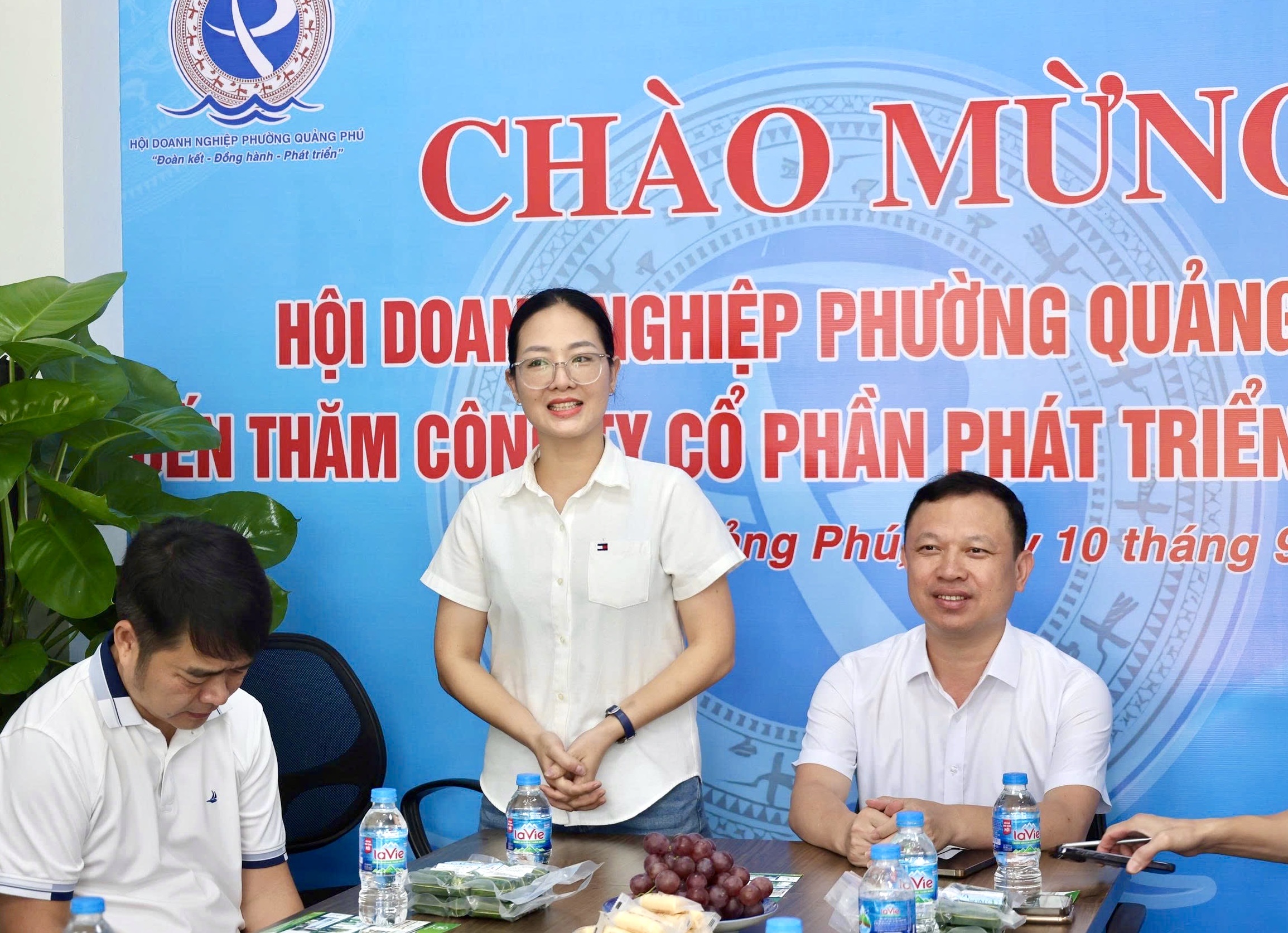 Anh-tin-bai