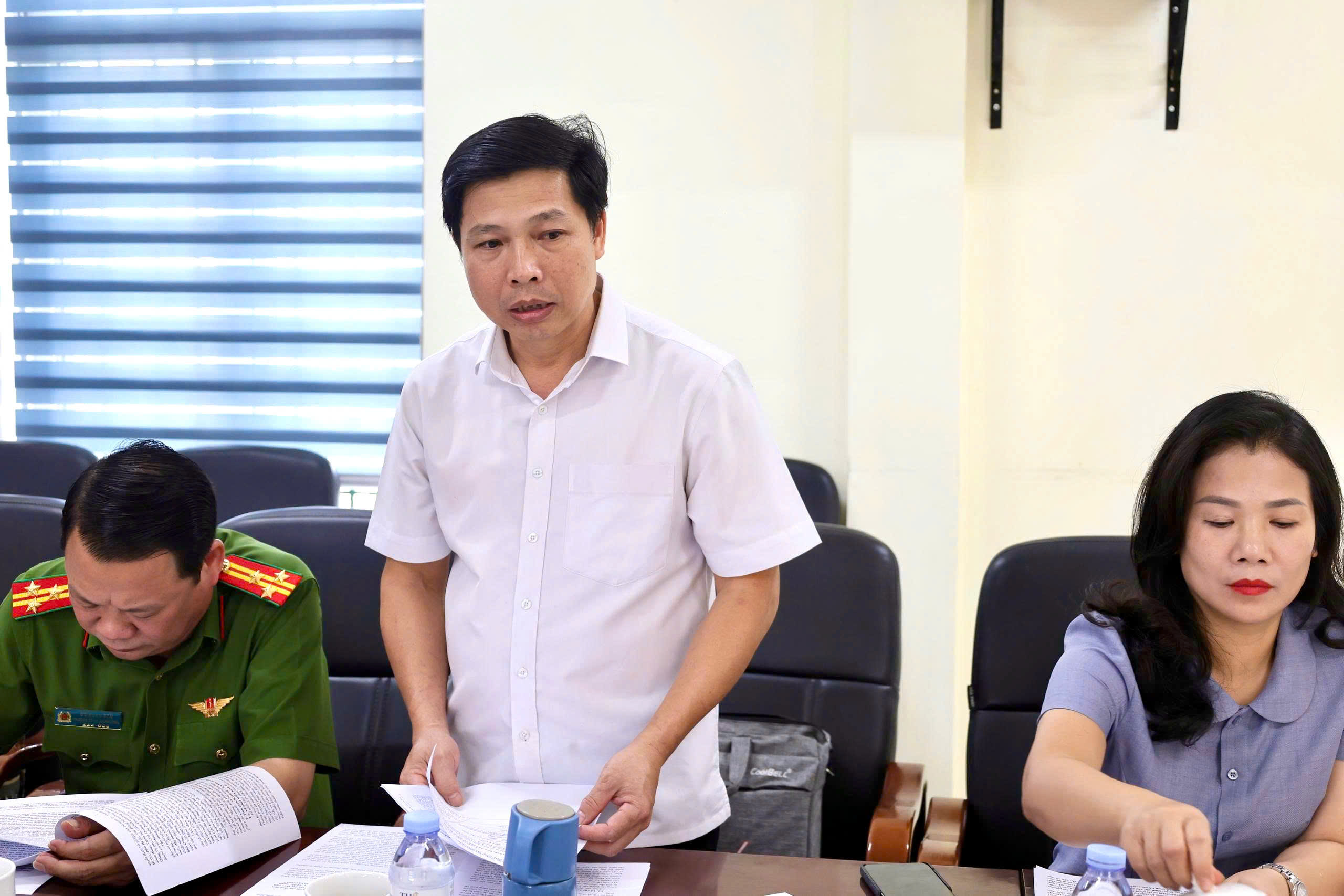 Anh-tin-bai