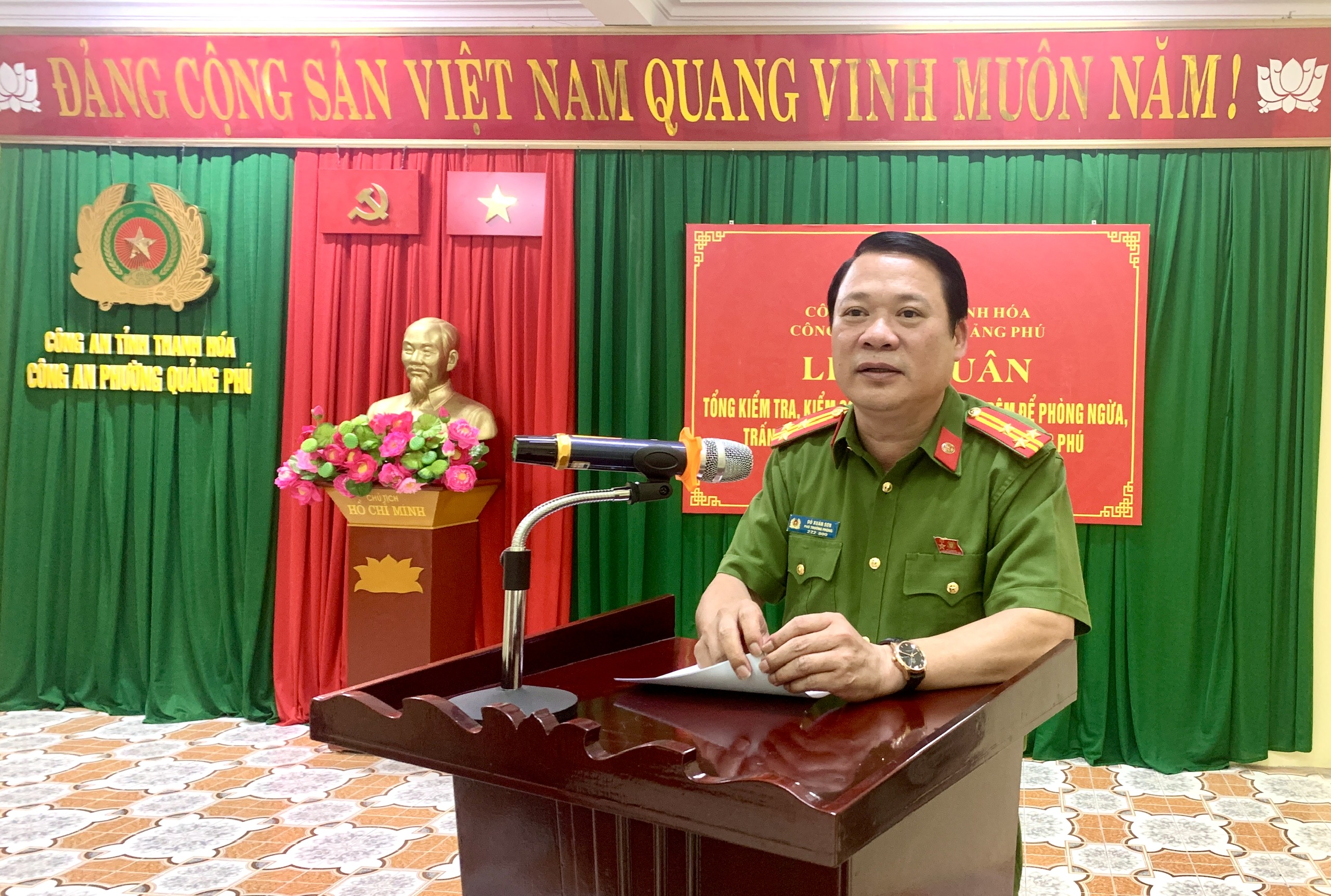 Anh-tin-bai