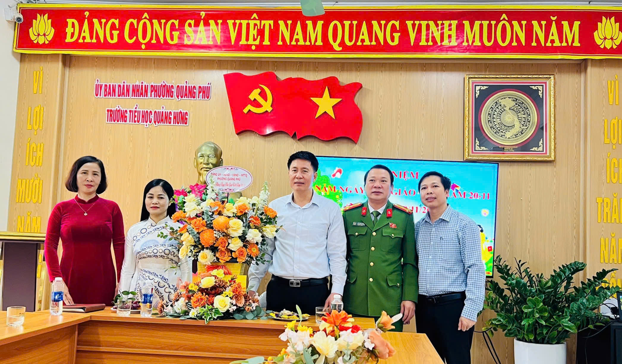 Anh-tin-bai