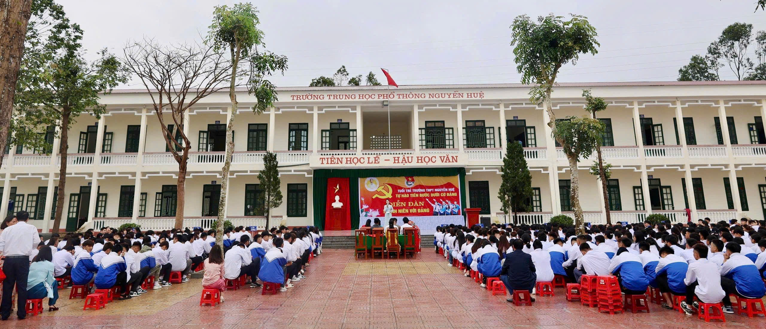 Anh-tin-bai