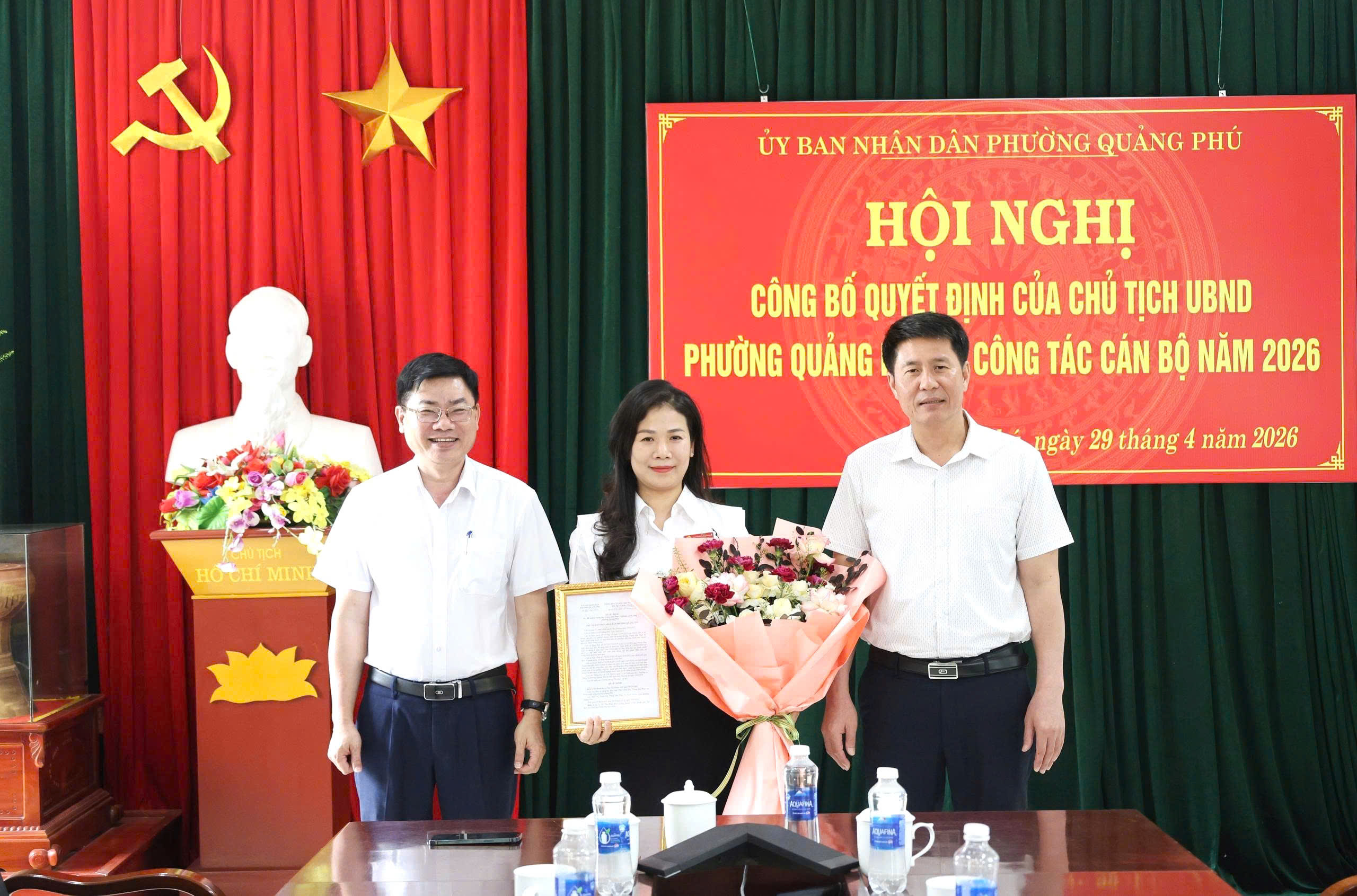 Quảng Phú công bố các Quyết định của Chủ tịch UBND phường về công tác cán bộ năm 2026