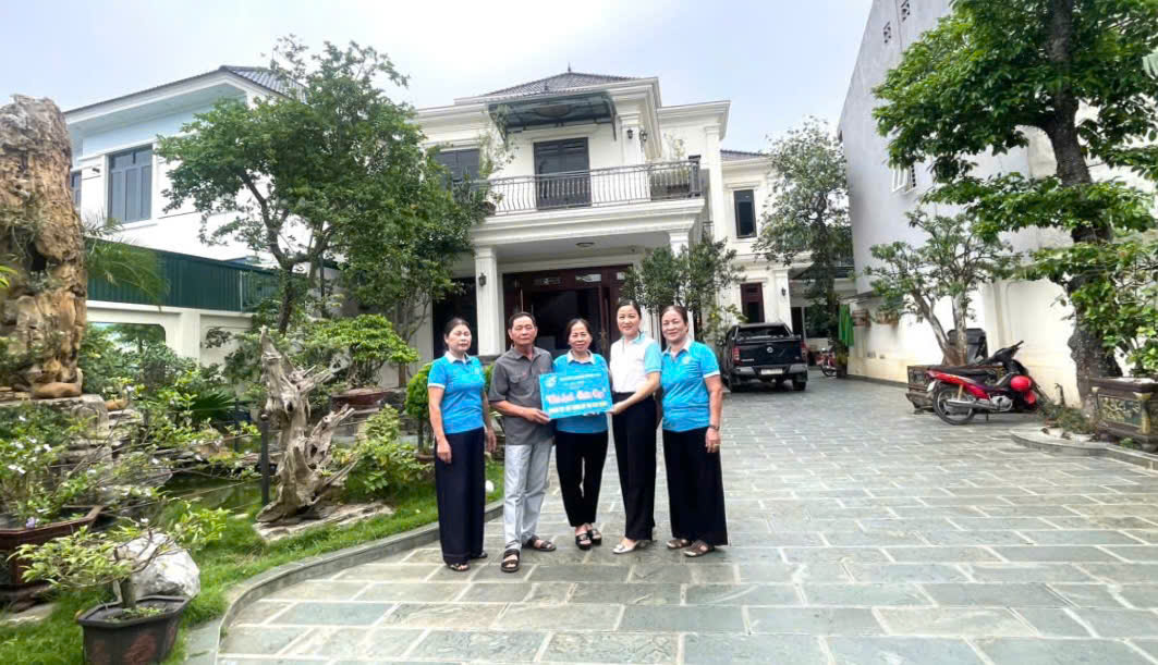 Hội LHPN phường Quảng Phú ra mắt mô hình “Nhà sạch – Vườn đẹp”,  góp phần xây dựng đô thị văn minh