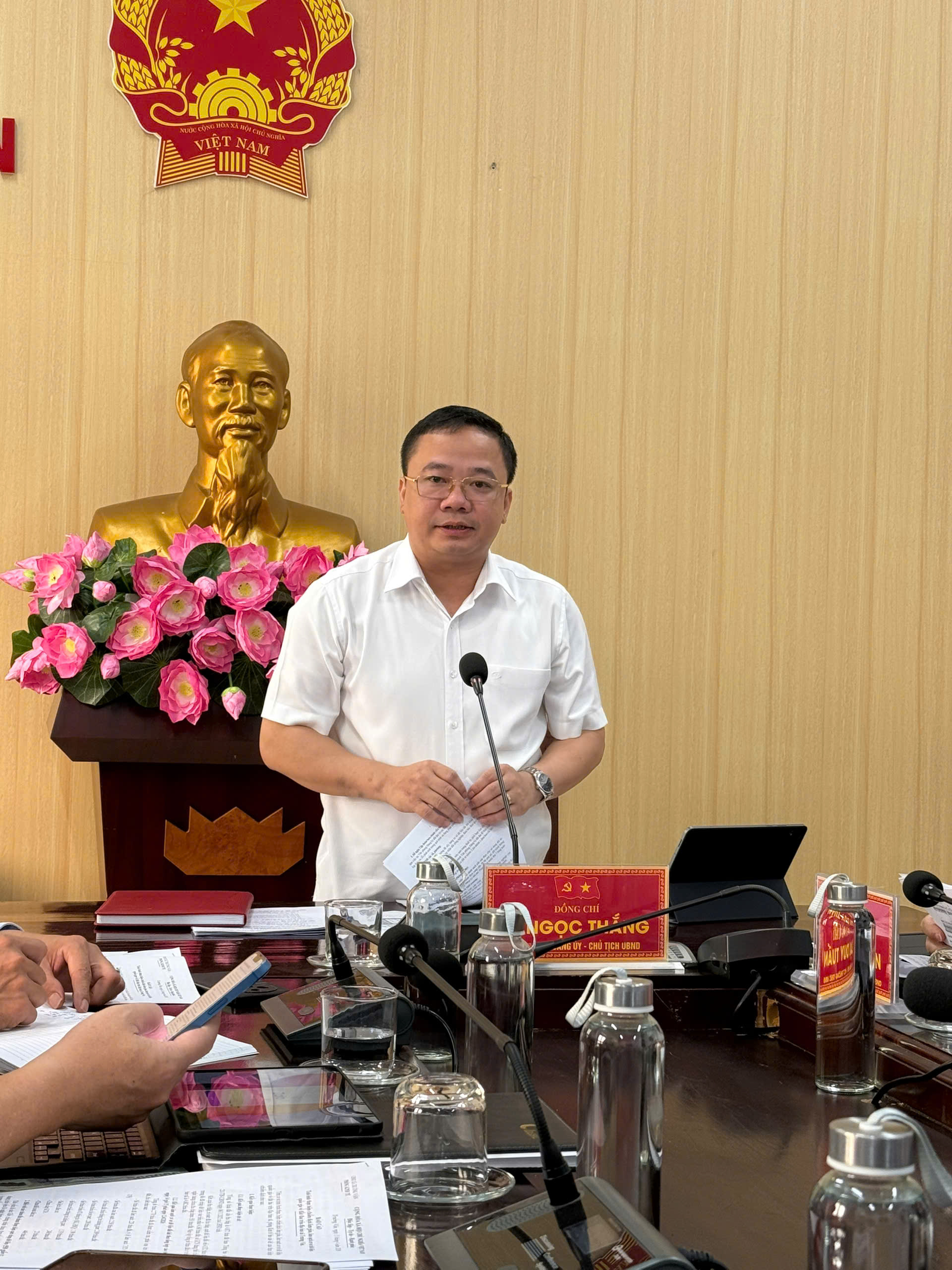 Anh-tin-bai