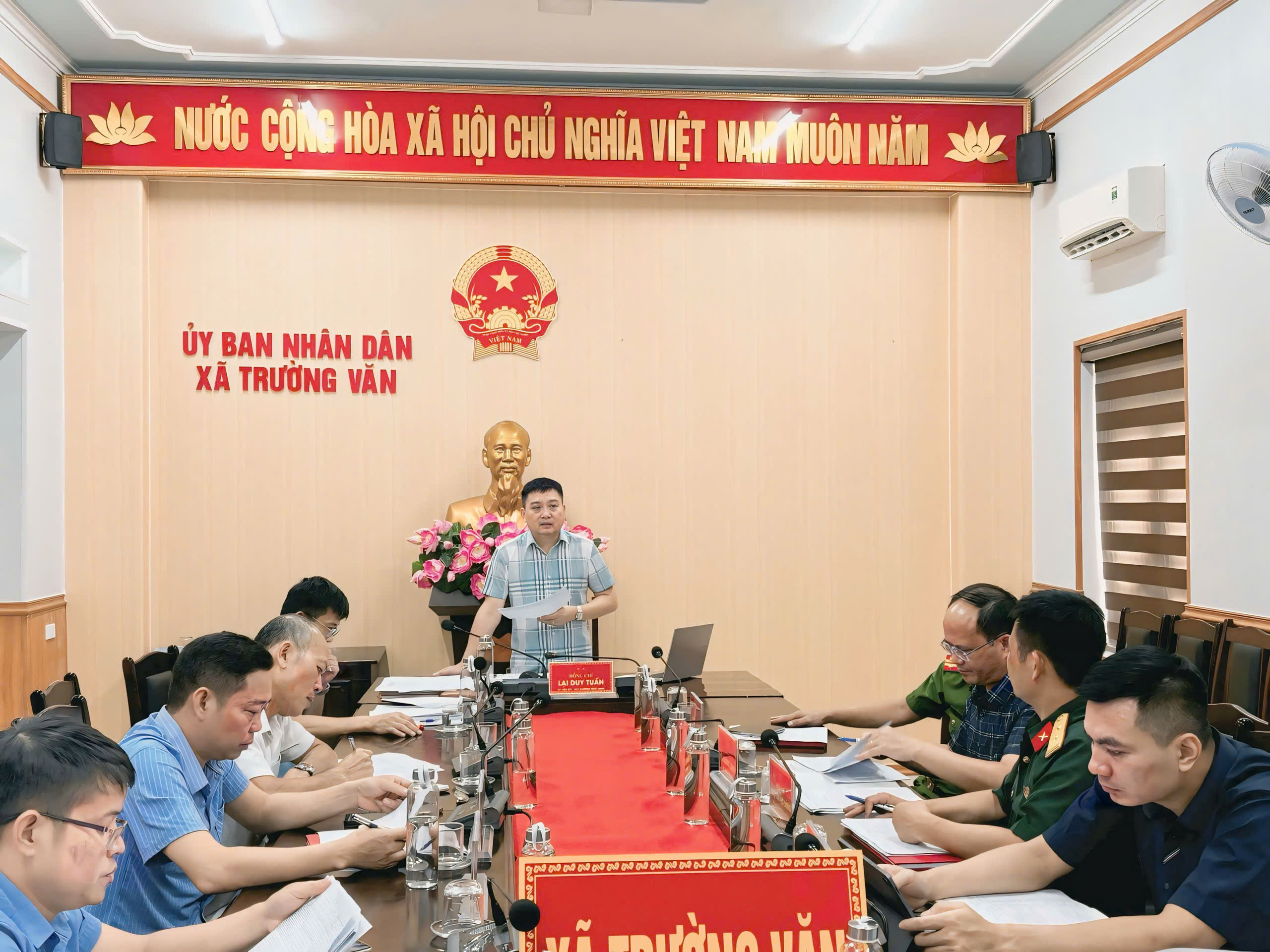 UBND XÃ TRƯỜNG VĂN TỔ CHỨC HỘI NGHỊ TRIỂN KHAI PHƯƠNG ÁN SẮP XẾP THÔN TRÊN ĐỊA BÀN XÃ