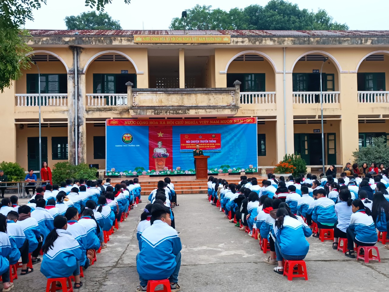 nói chuyện 4.jpg