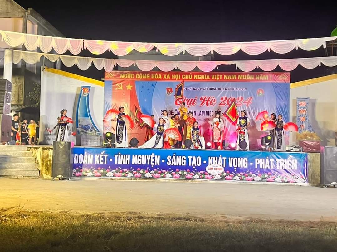 văn nghệ 5.jpg