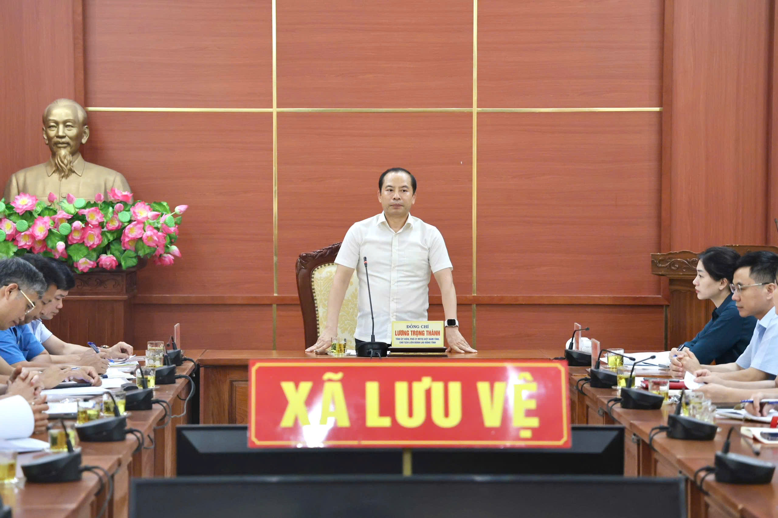 Anh-tin-bai