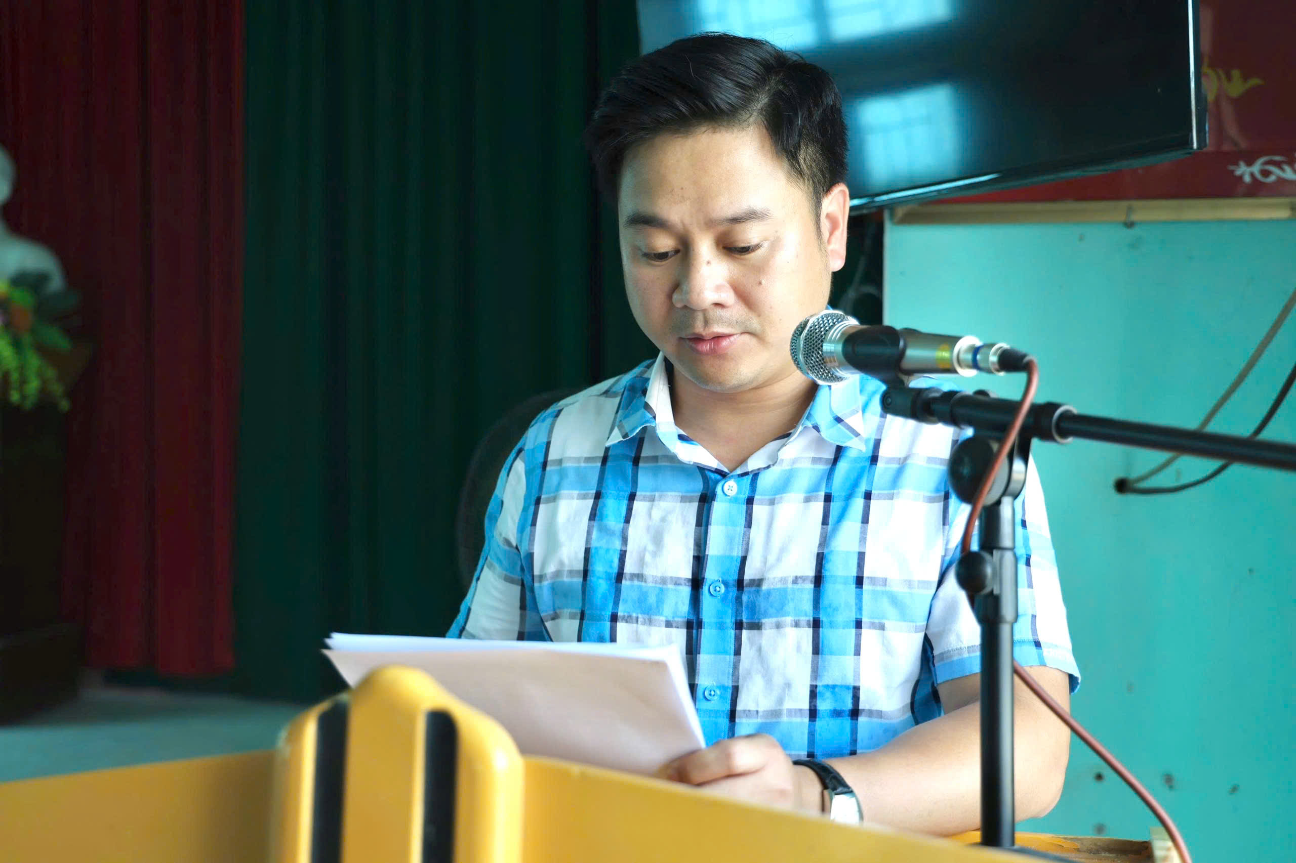 Anh-tin-bai