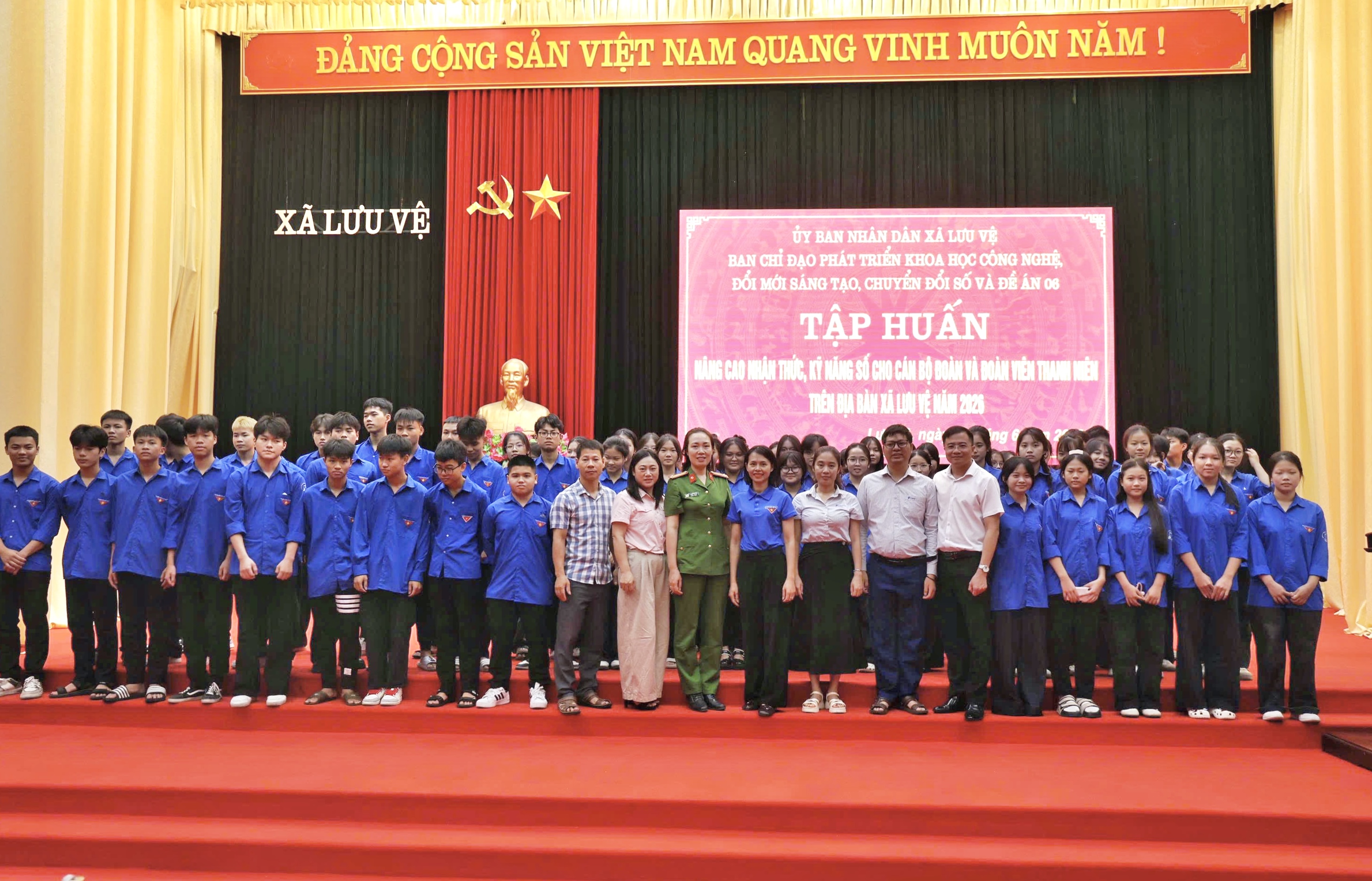 Anh-tin-bai