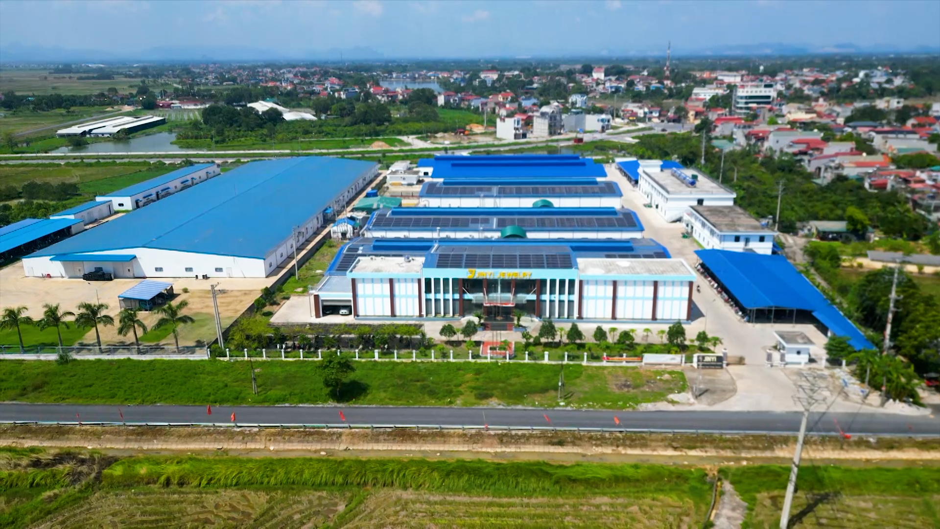 Thọ Long chủ động tháo gỡ khó khăn cho doanh nghiệp, thúc đẩy phát triển sản xuất và ngành nghề truyền thống