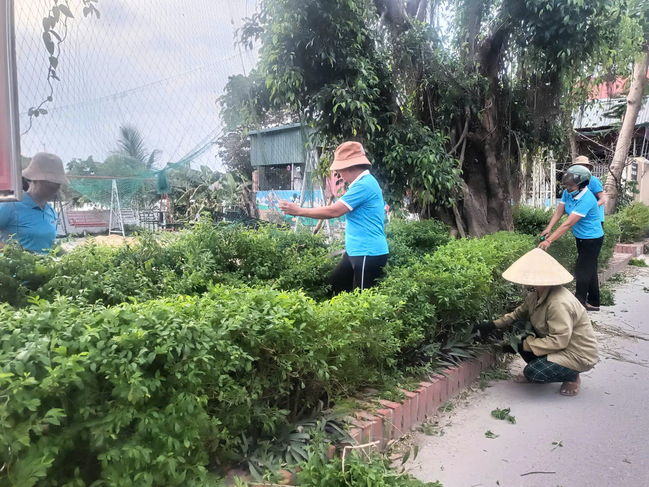 Anh-tin-bai