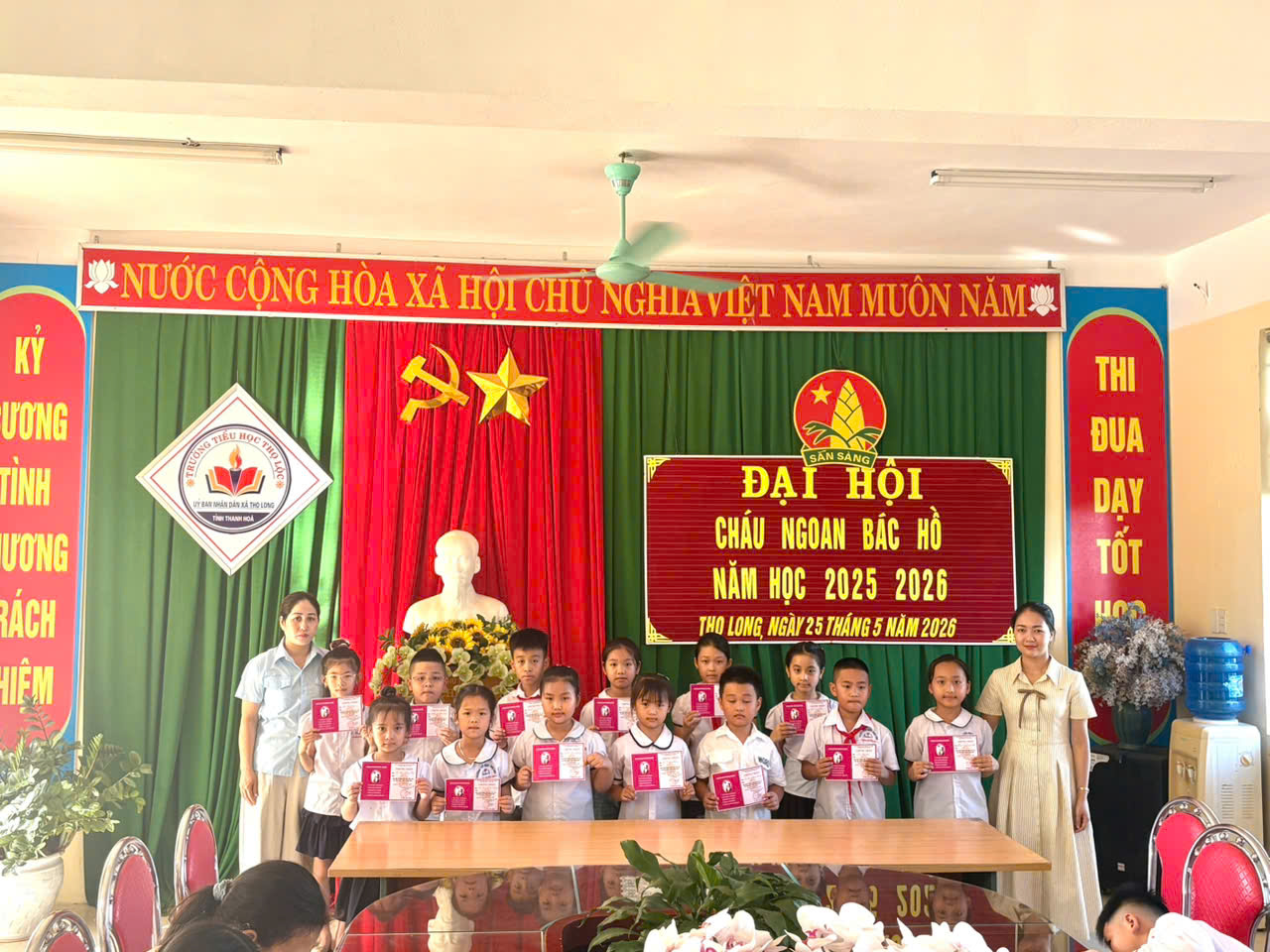 Anh-tin-bai