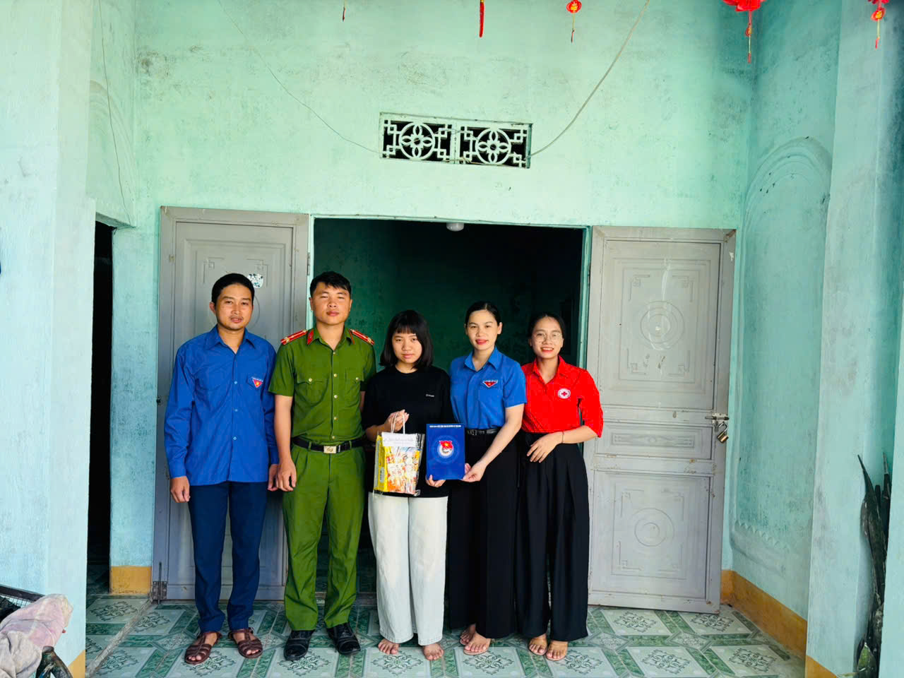 Anh-tin-bai