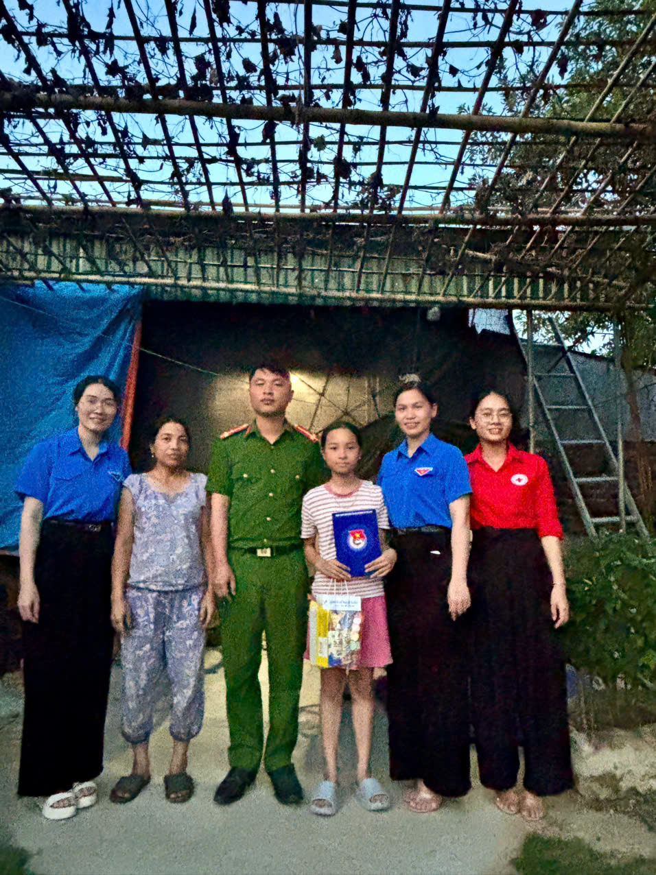 Anh-tin-bai