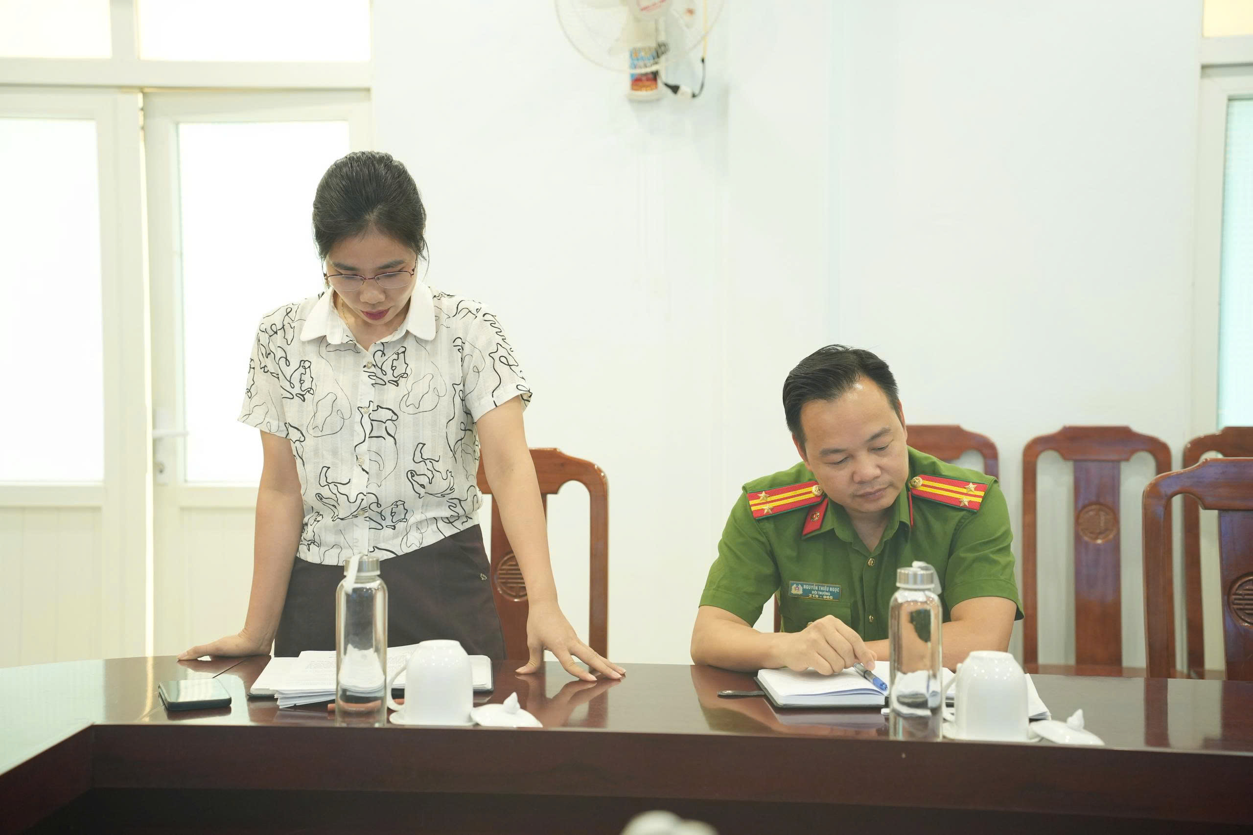 Anh-tin-bai