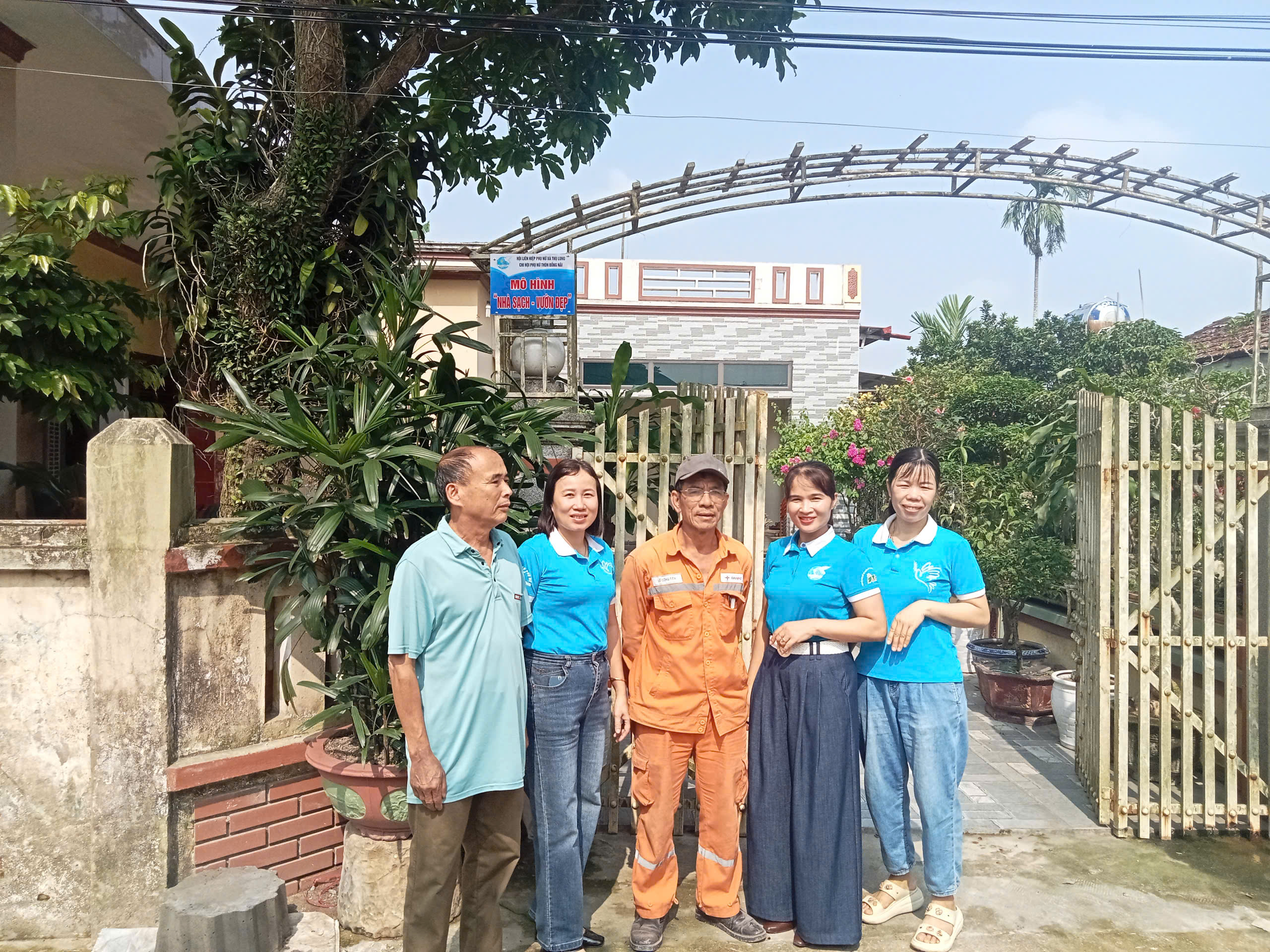 Phụ nữ Thọ Long ra quân xây dựng các công trình, phần việc thiết thực chào mừng Đại hội đại biểu Phụ nữ toàn quốc lần thứ XIV