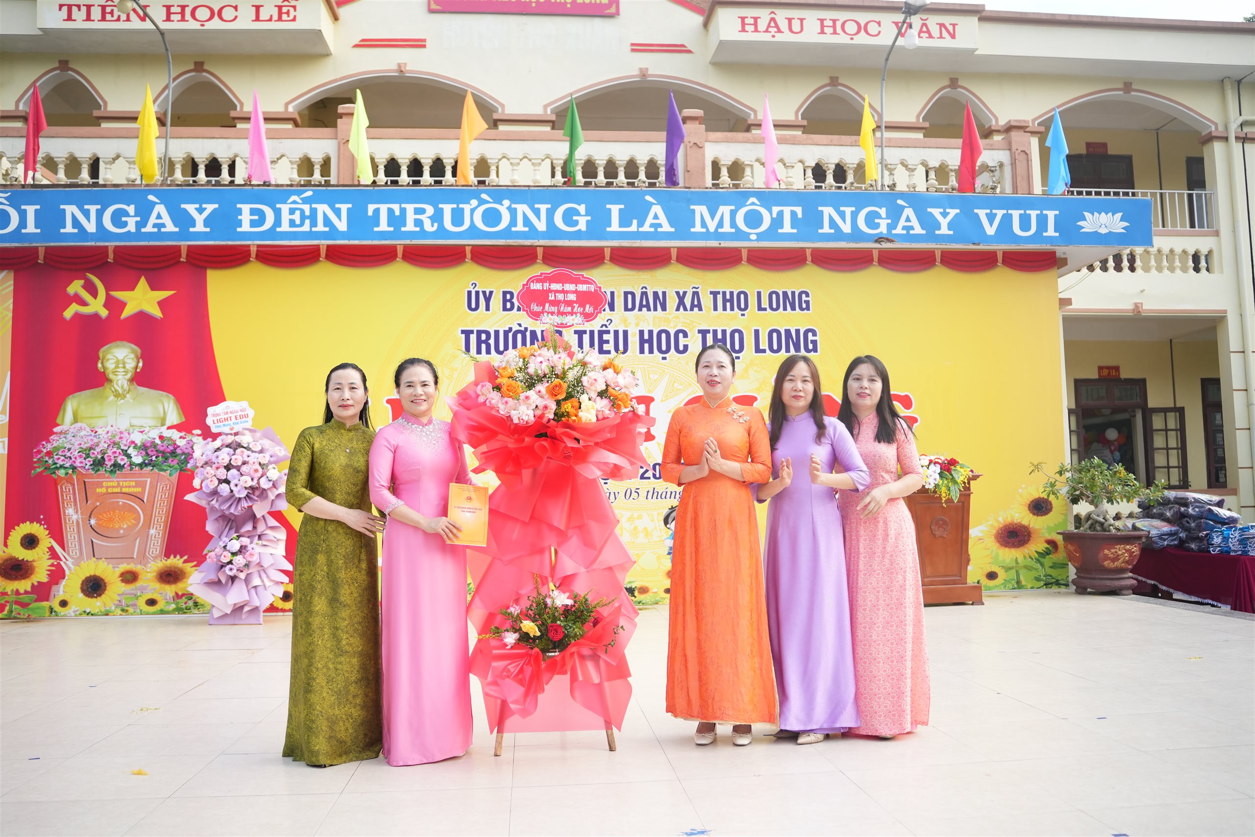 TRƯỜNG TIỂU HỌC THỌ LONG LONG TRỌNG TỔ CHỨC LỄ KHAI GIẢNG NĂM HỌC 2026 – 2027