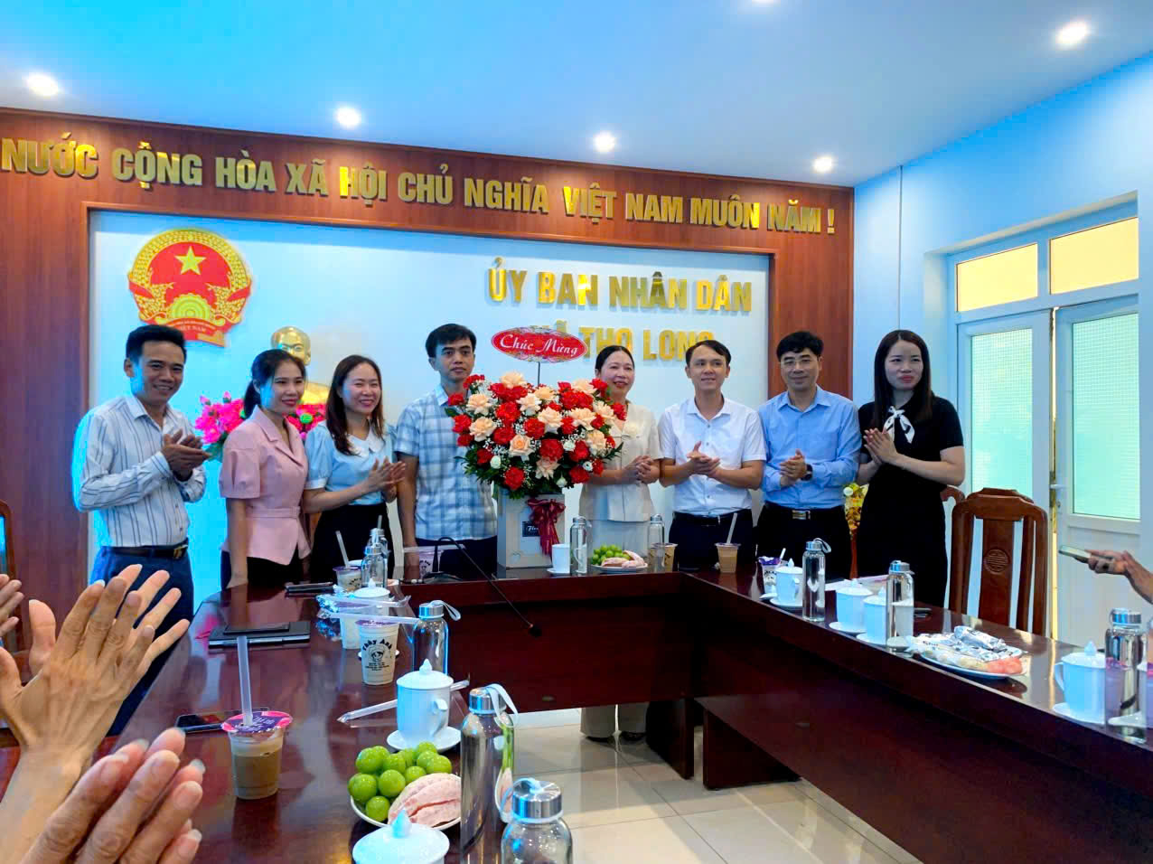THƯỜNG TRỰC UBND XÃ GẶP MẶT CÁC NGÀNH NHÂN DỊP KỶ NIỆM 80 NĂM NGÀY TRUYỀN THỐNG