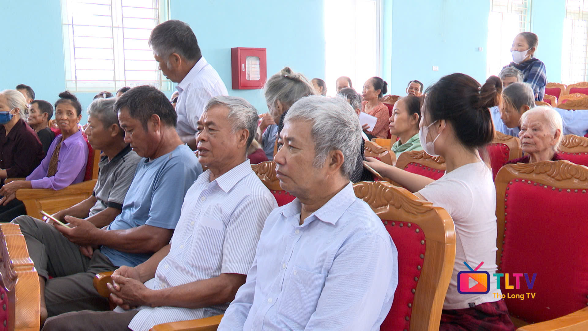 Công an xã Thọ Long triển khai thu nhận mẫu ADN cho thân nhân liệt sĩ chưa xác định được thông tin.