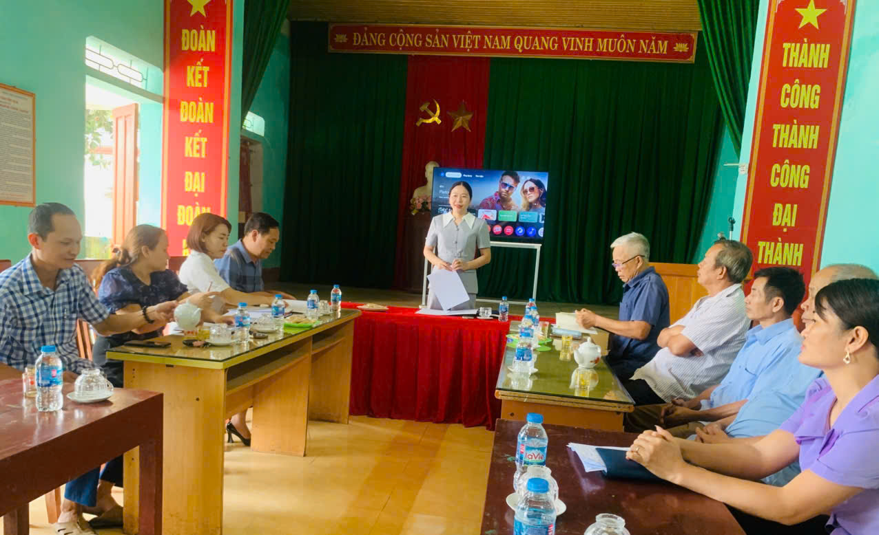 UBND XÃ THỌ LONG TỔ CHỨC BUỔI LÀM VIỆC VỚI THÔN PHONG LẠC 2 VỀ KẾT QUẢ PHÁT TRIỂN KINH TẾ - XÃ HỘI, AN NINH QUỐC PHÒNG 8 THÁNG ĐẦU NĂM 2025