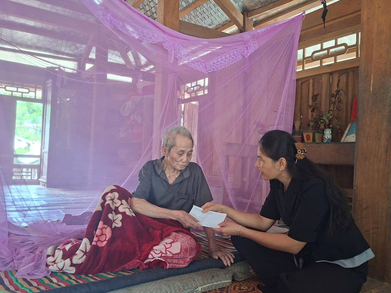 Anh-tin-bai