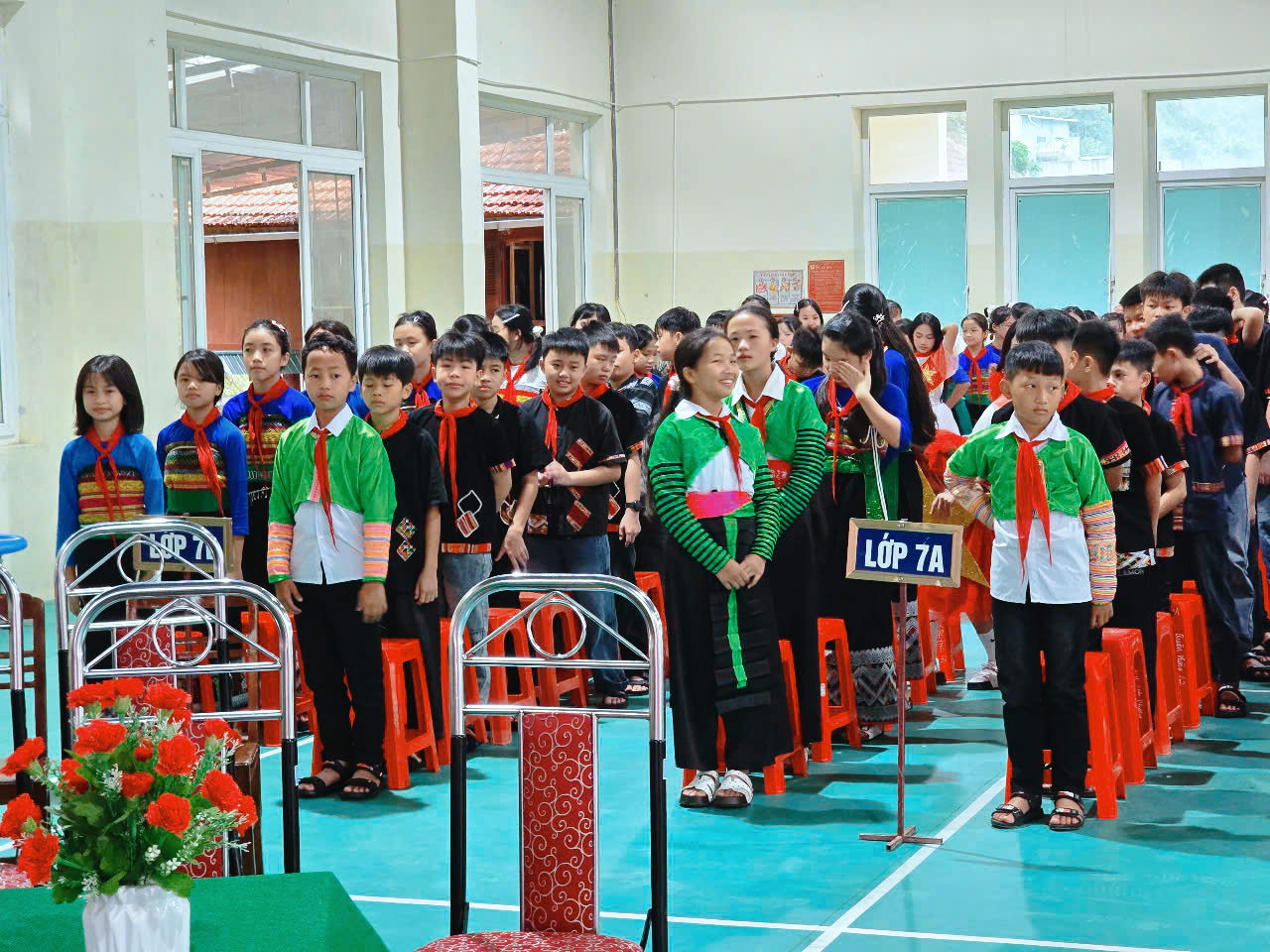 Anh-tin-bai