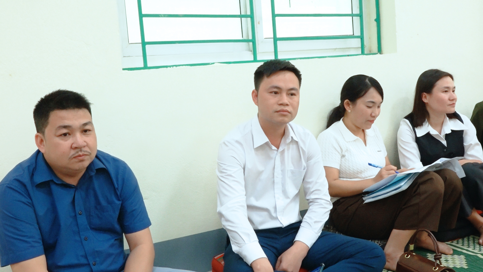 Anh-tin-bai