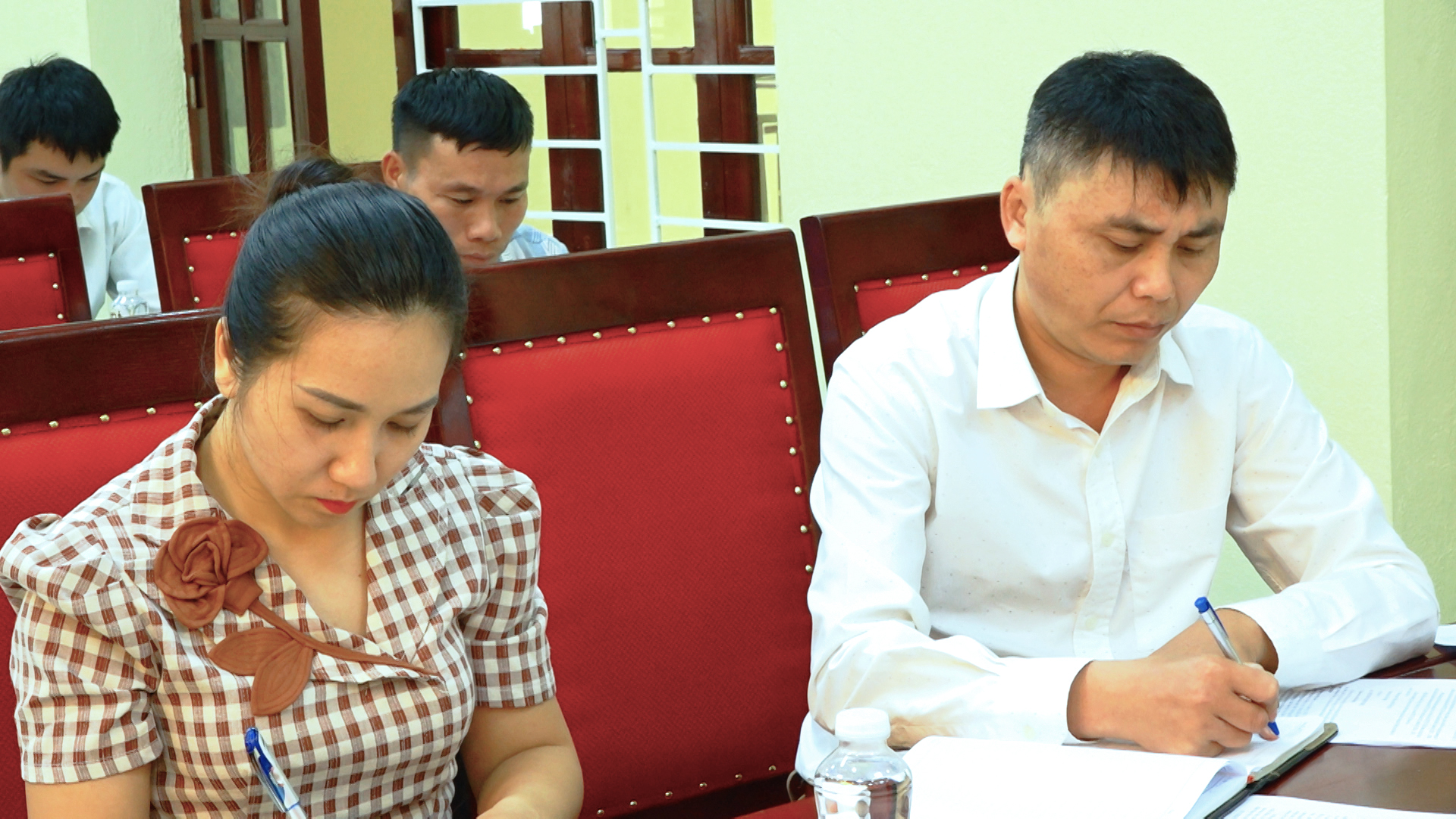 Anh-tin-bai